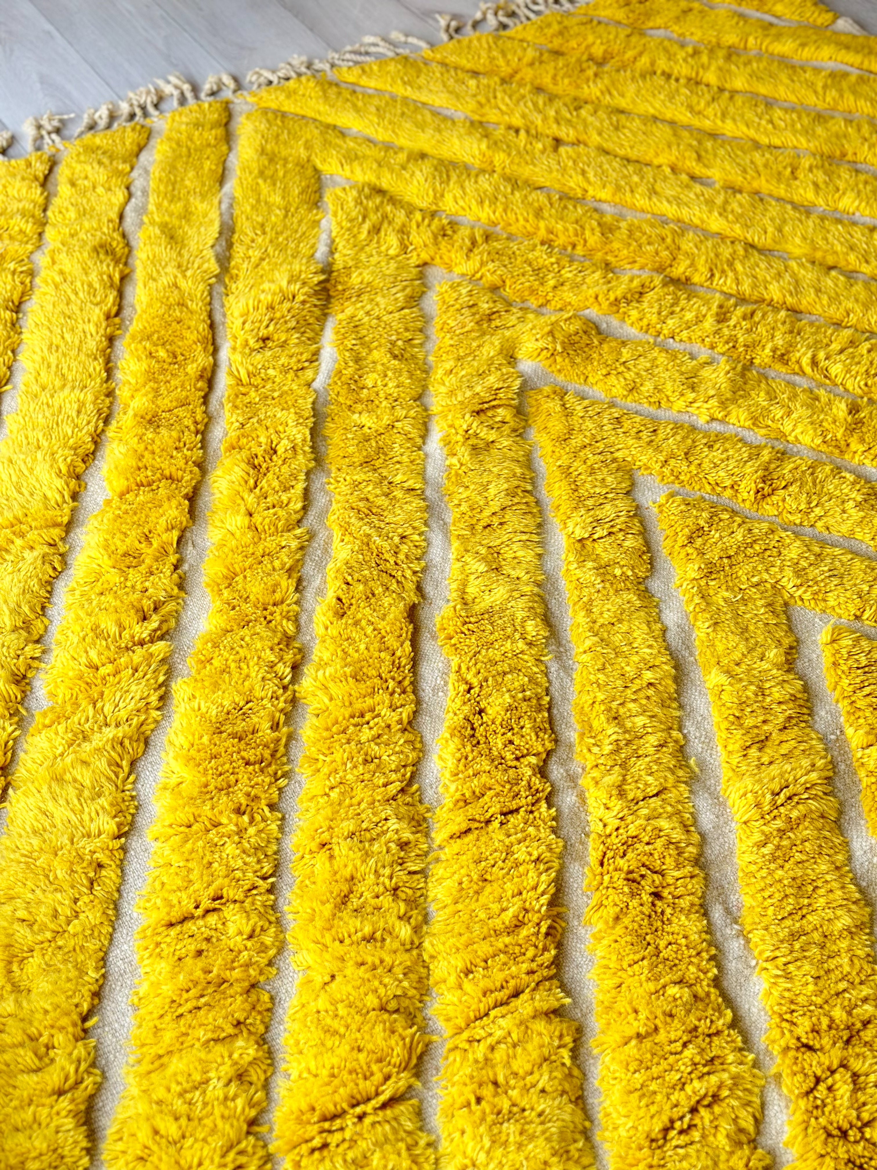 Yellow Berber carpet, colorful Beni Ouarain - n°685