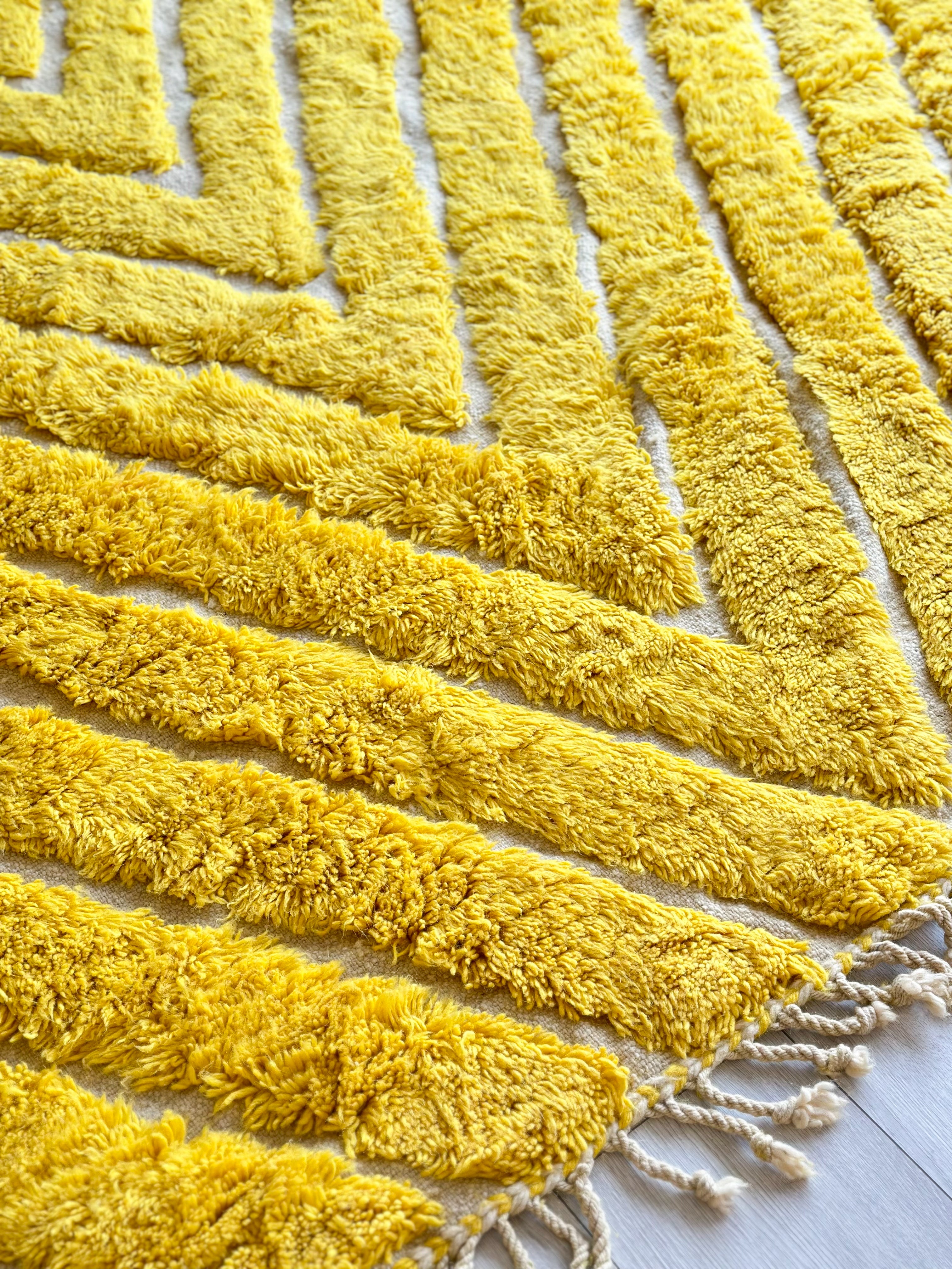 Yellow Berber carpet, colorful Beni Ouarain - n°685
