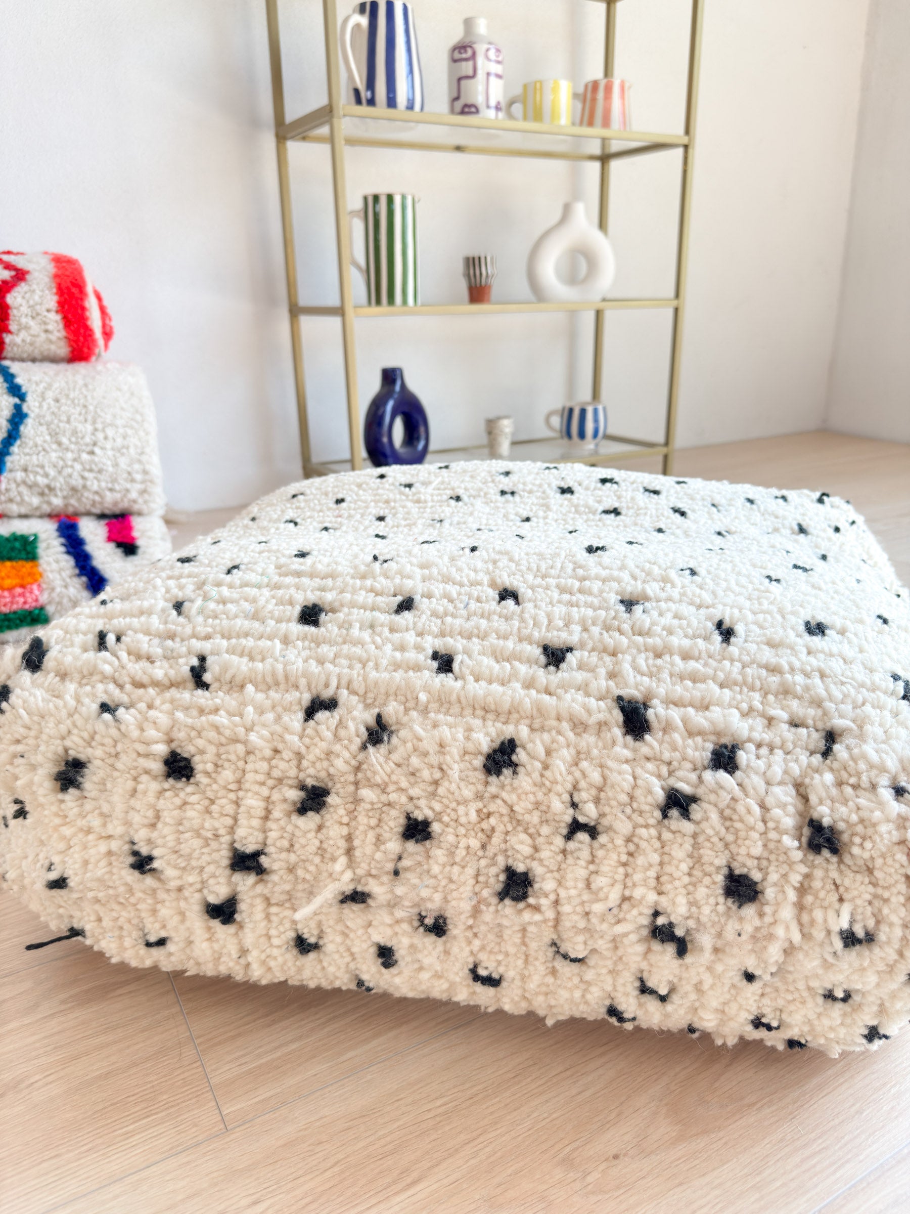 Marokkanischer Pouf, bunter Berber-Pouf - 60 x 60 cm - Nr. 39