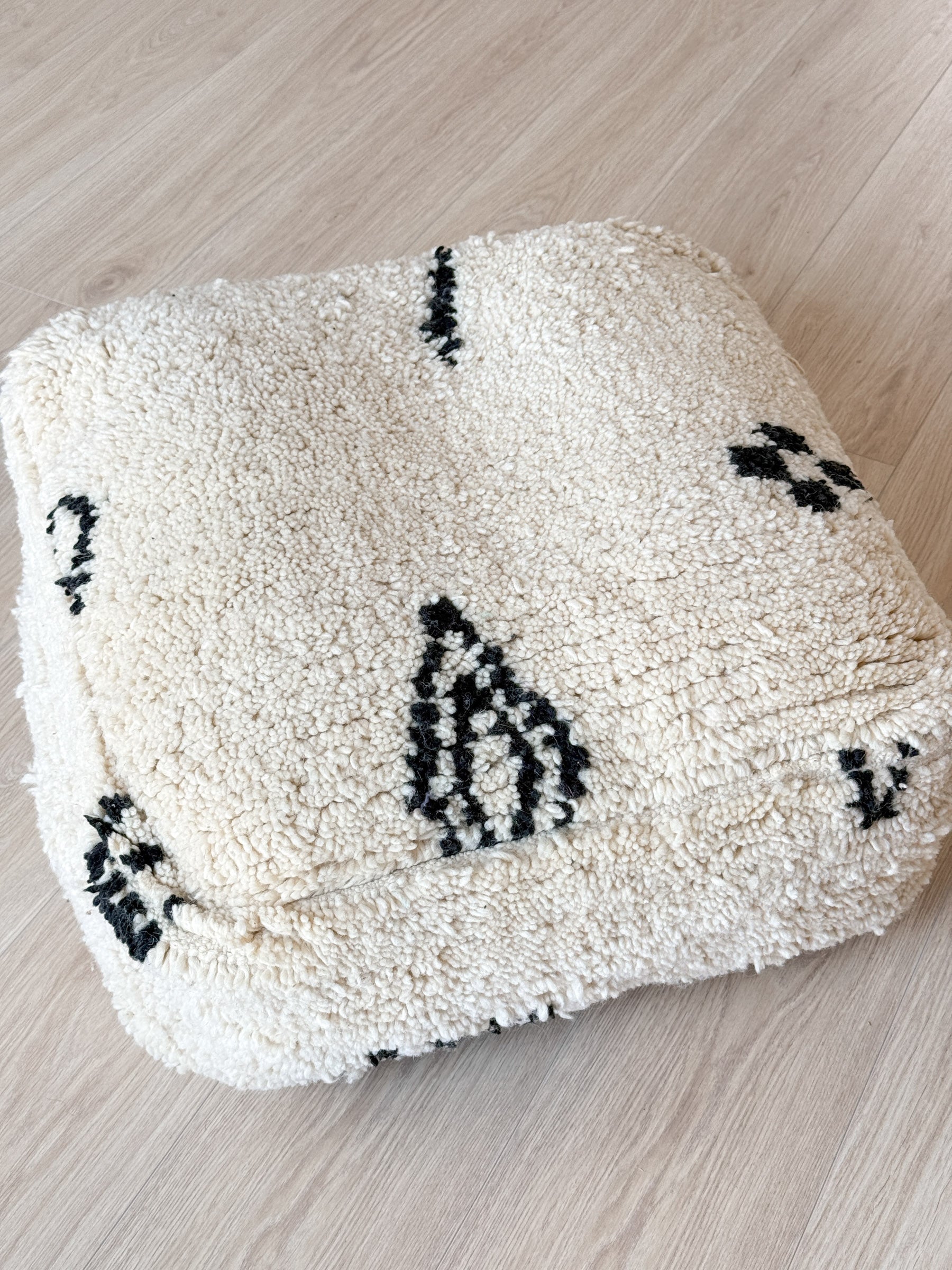 Marokkanischer Pouf, bunter Berber-Pouf - 60 x 60 cm - Nr. 37