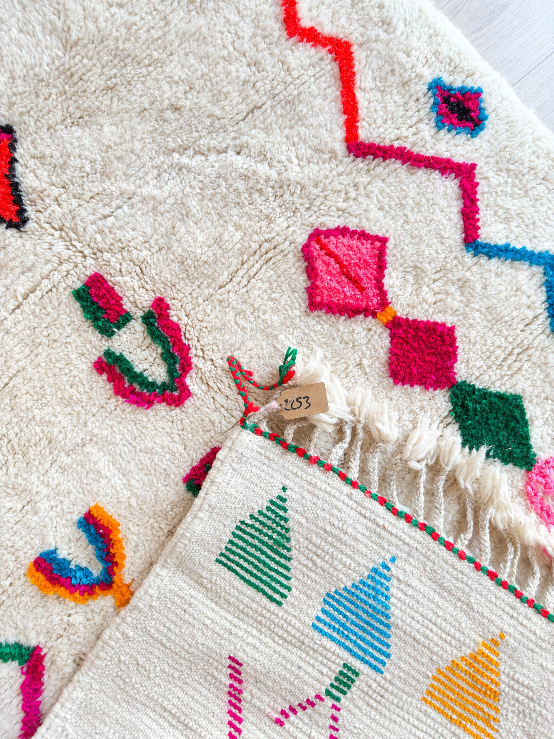 Colorful Berber rug 121 x 219 cm - n°2253