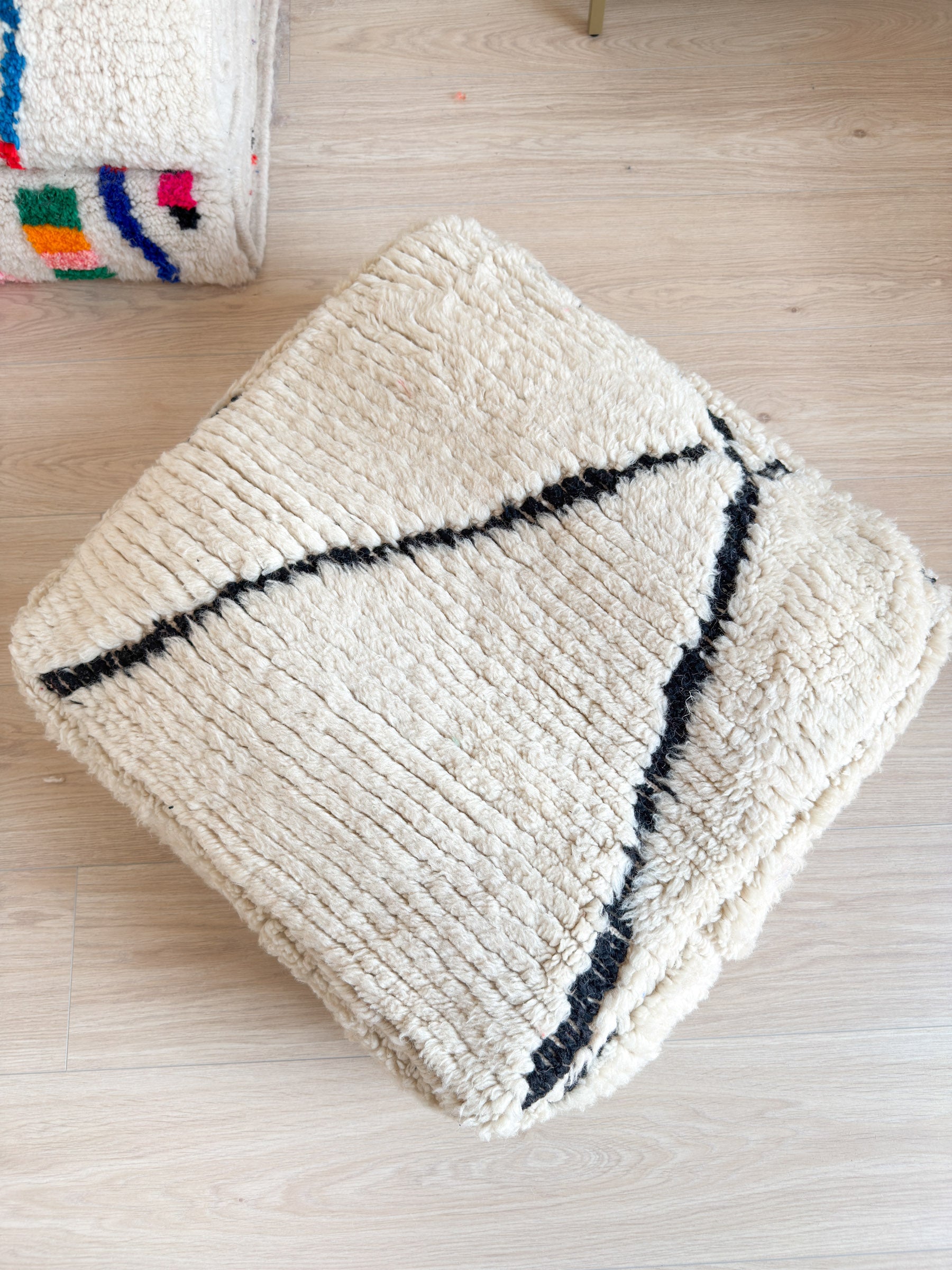 Moroccan pouf, colorful Berber pouf - 60 x 60 cm - n°60
