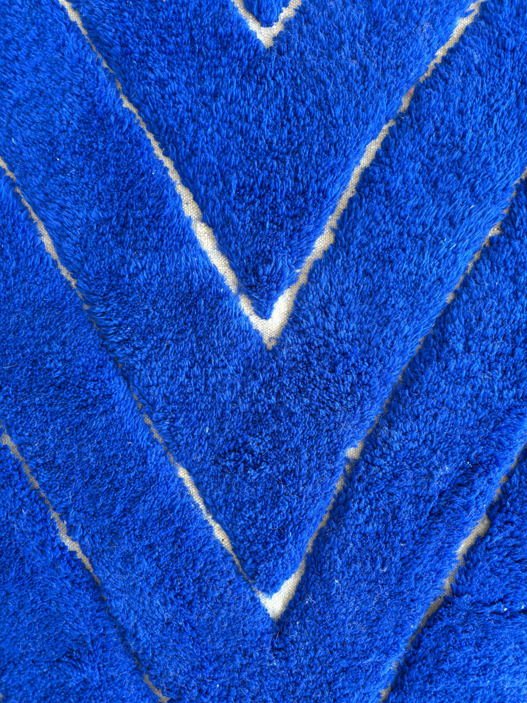 Majorelle blue Berber rug, colorful Beni Ouarain - n°682