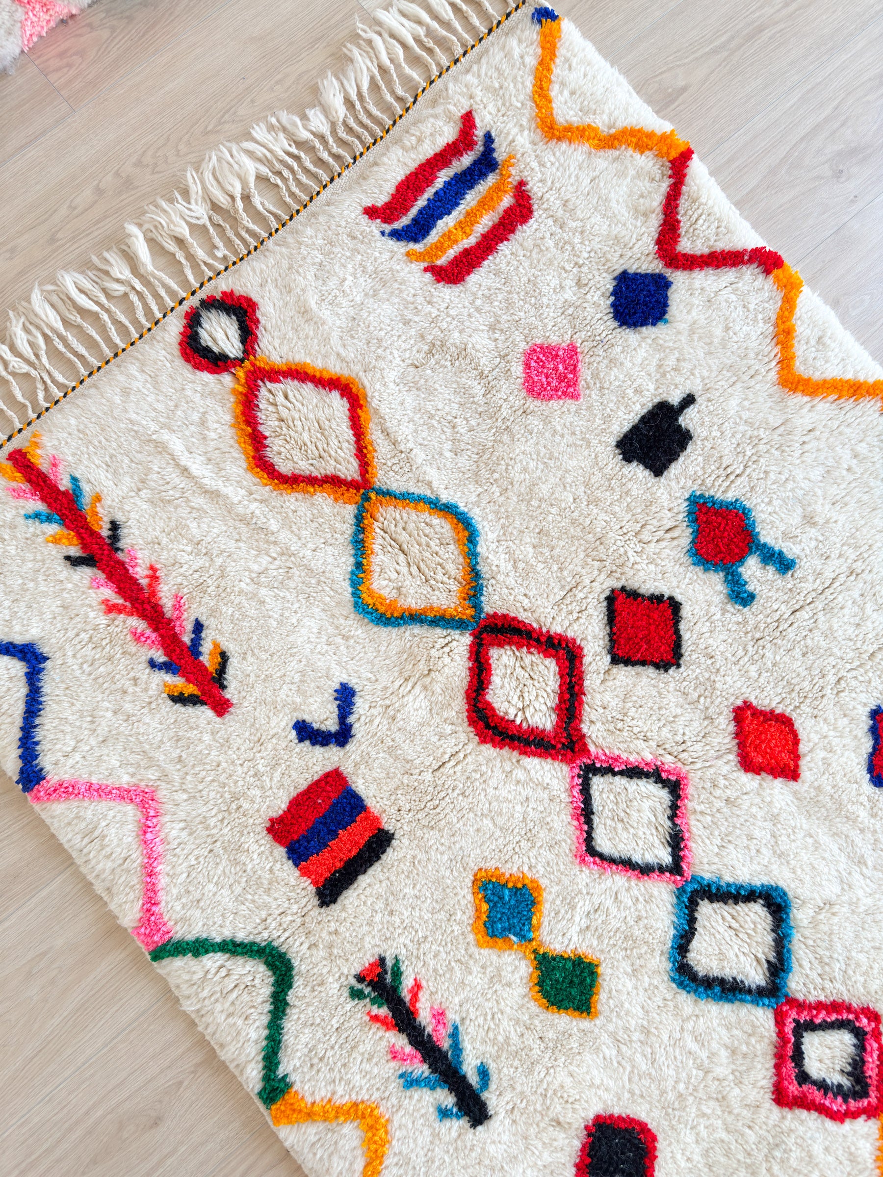 Colorful Berber rug 119 x 191 cm - n°2287