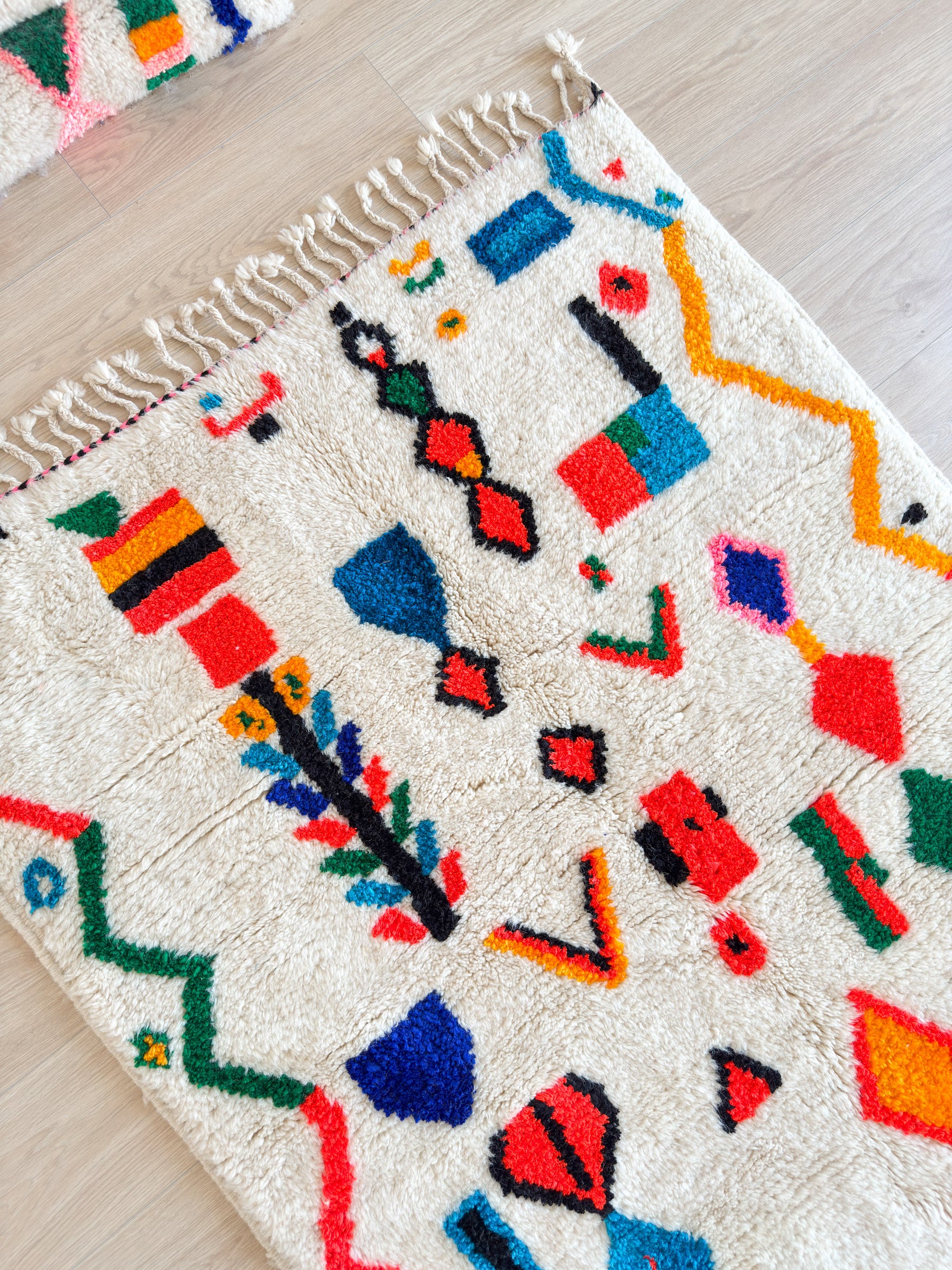 Colorful Berber rug 119 x 199 cm - n°2275