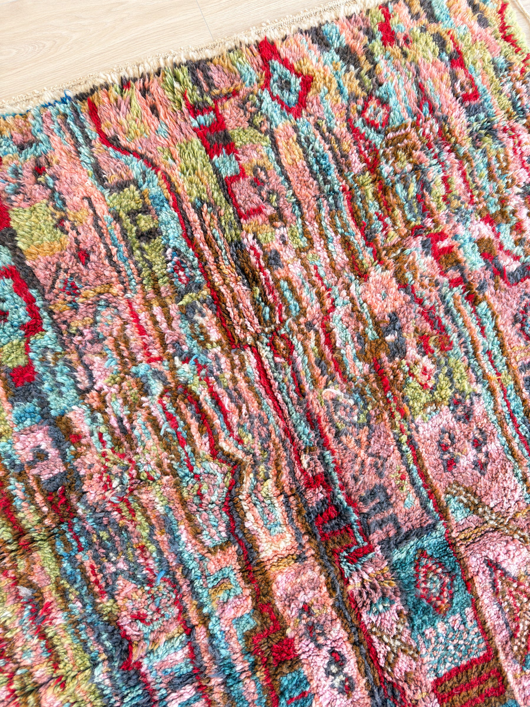 Colorful Berber rug 142 x 210 cm - no. 2088