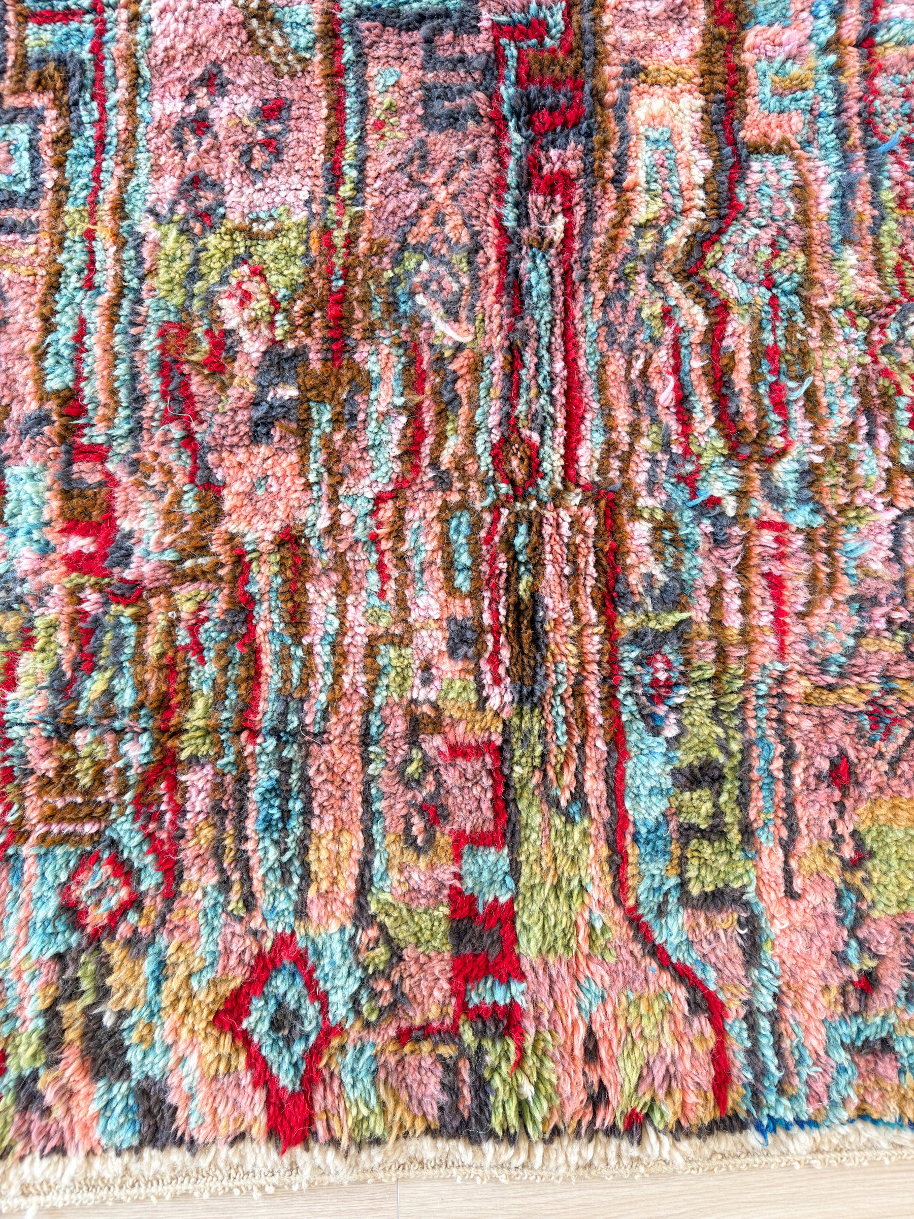 Colorful Berber rug 142 x 210 cm - no. 2088