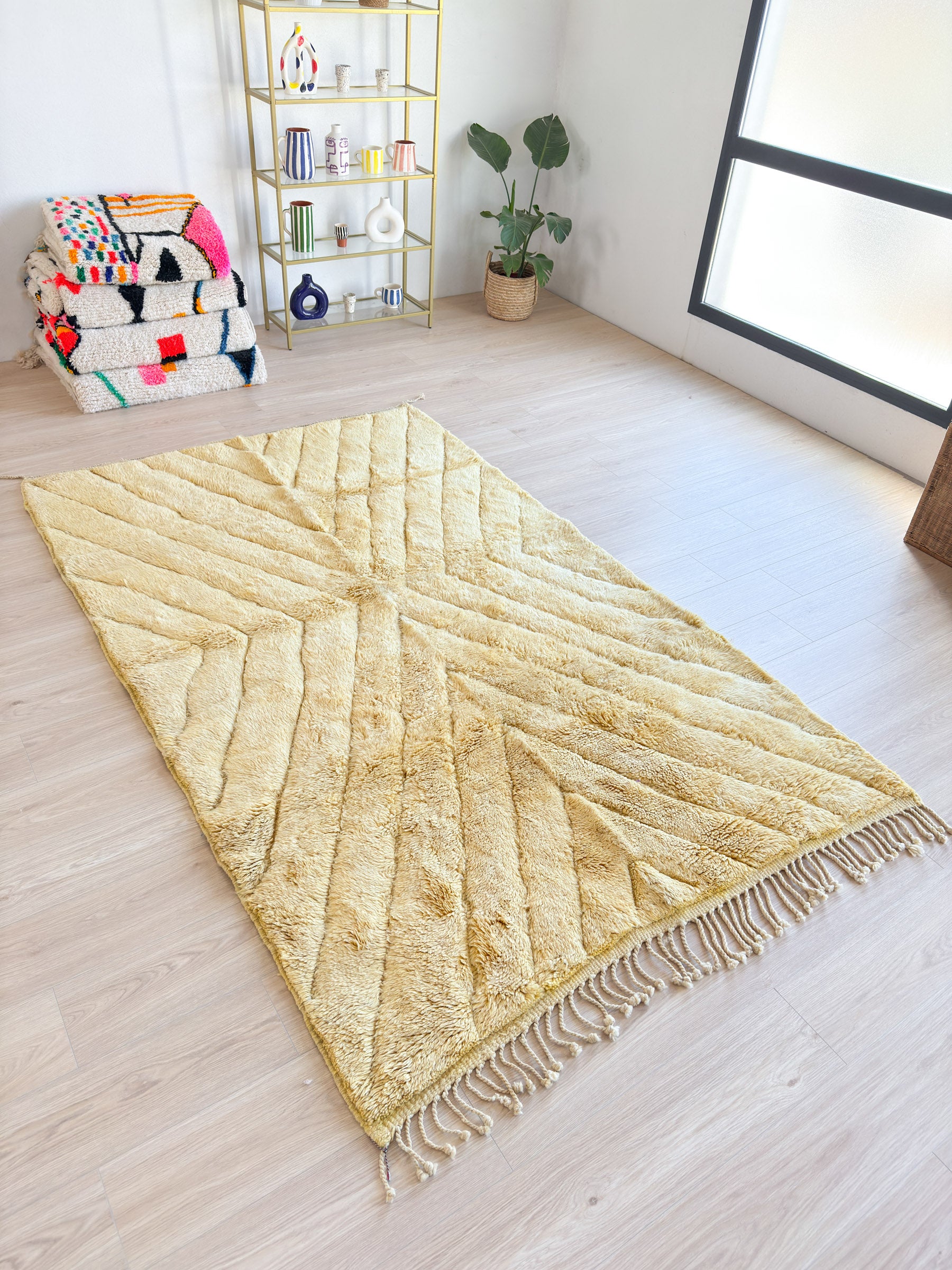 Luxurious Beni M'rirt Rug 166 x 276 cm / 5.4 x 9.1 ft - n°1154