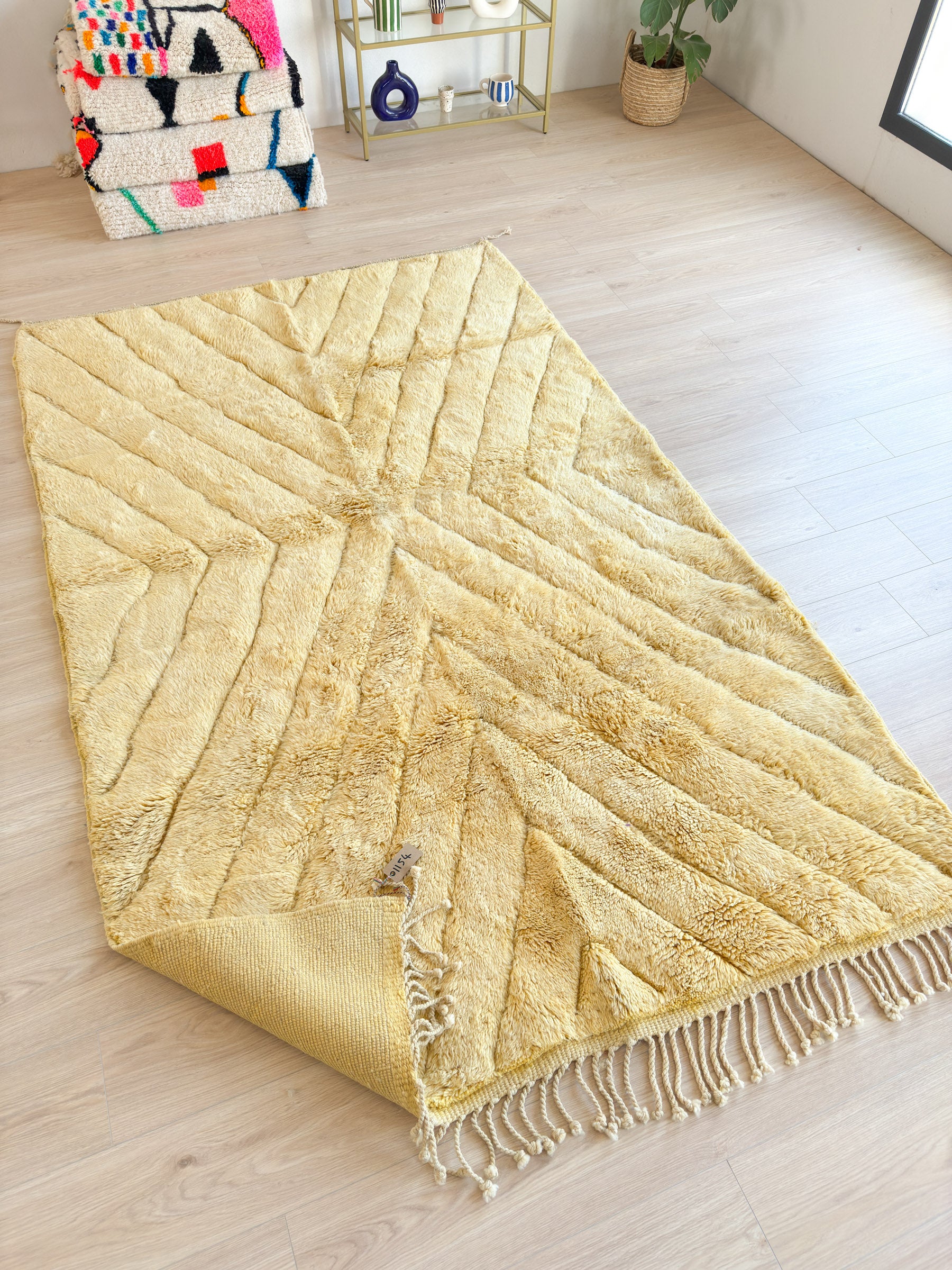 Luxurious Beni M'rirt Rug 166 x 276 cm / 5.4 x 9.1 ft - n°1154
