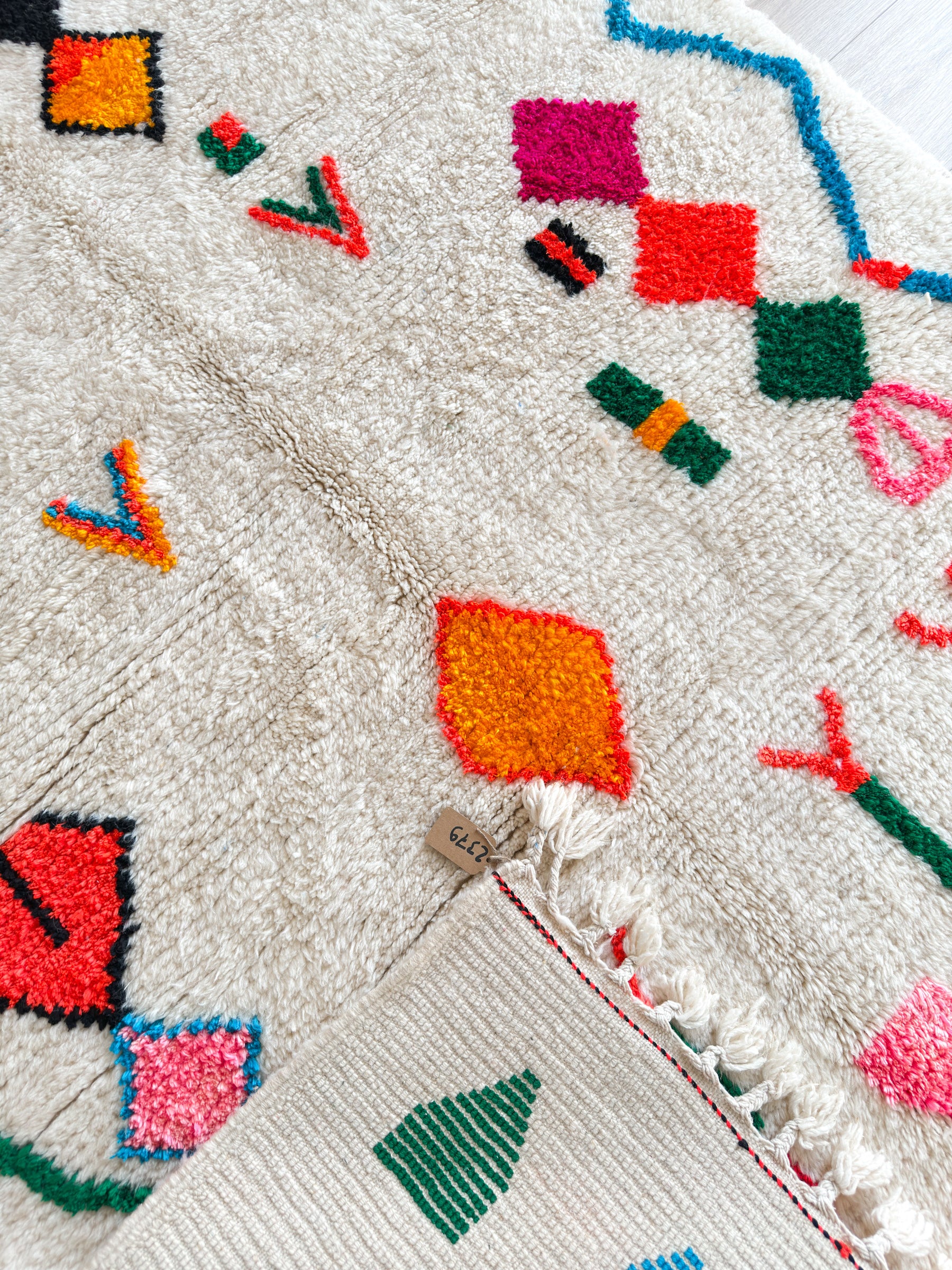 Tapis berbère coloré 150 x 223 cm - n°2379