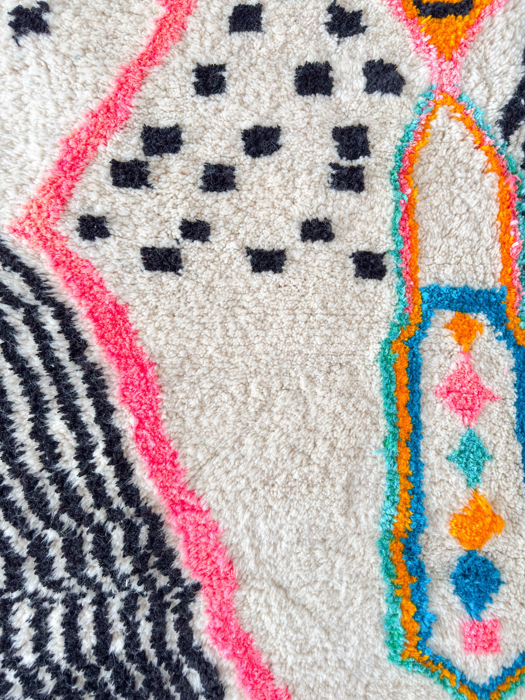 Tapis berbère coloré 150 x 256 cm - n°2112