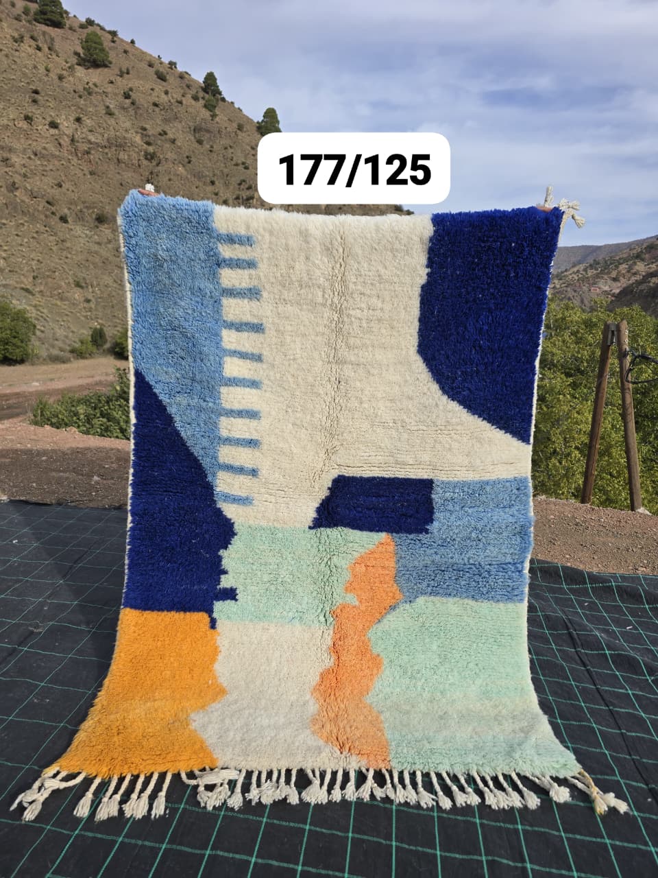 Colorful Berber rug 124 x 195 cm - No. 2523