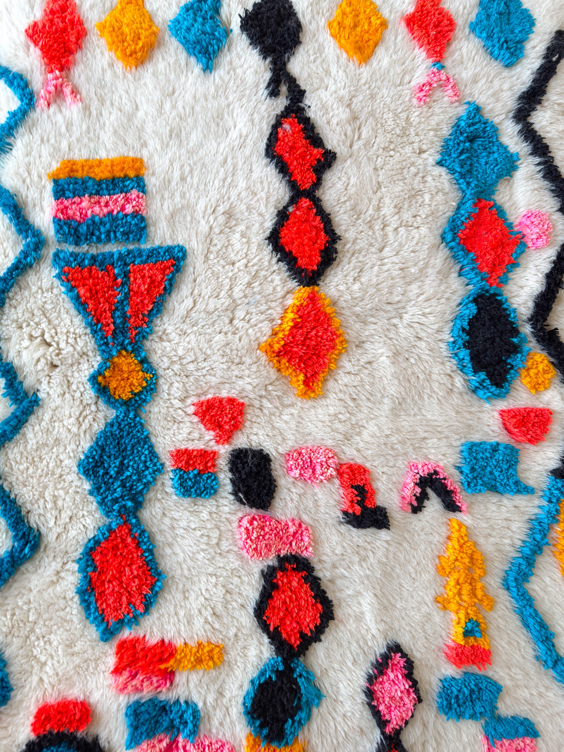 Colorful Berber rug 102 x 161 cm - No. 2474