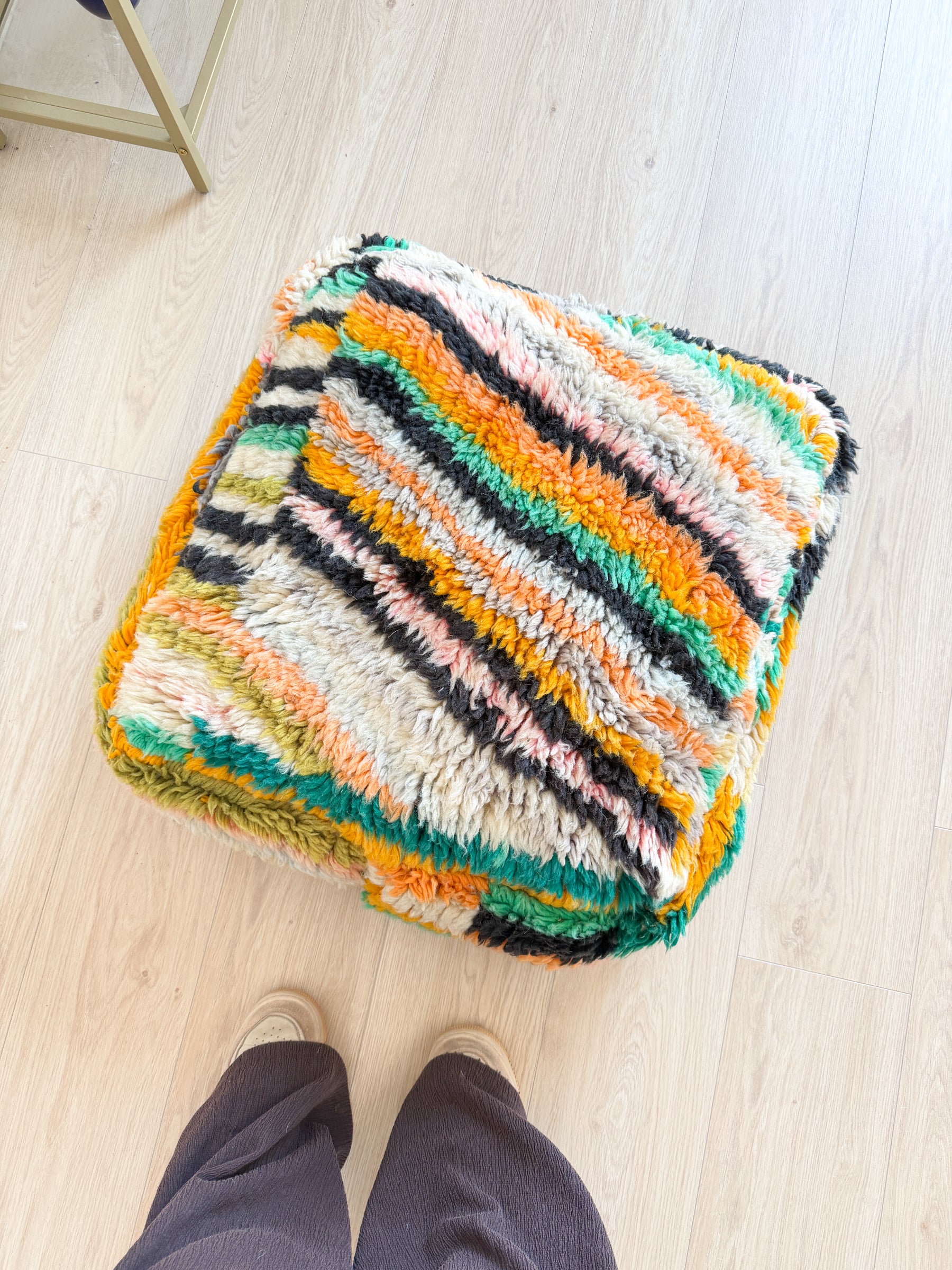 Entwurf – Marokkanischer Pouf, farbenfroher Berber-Pouf – 60 x 60 cm – Nr. 125