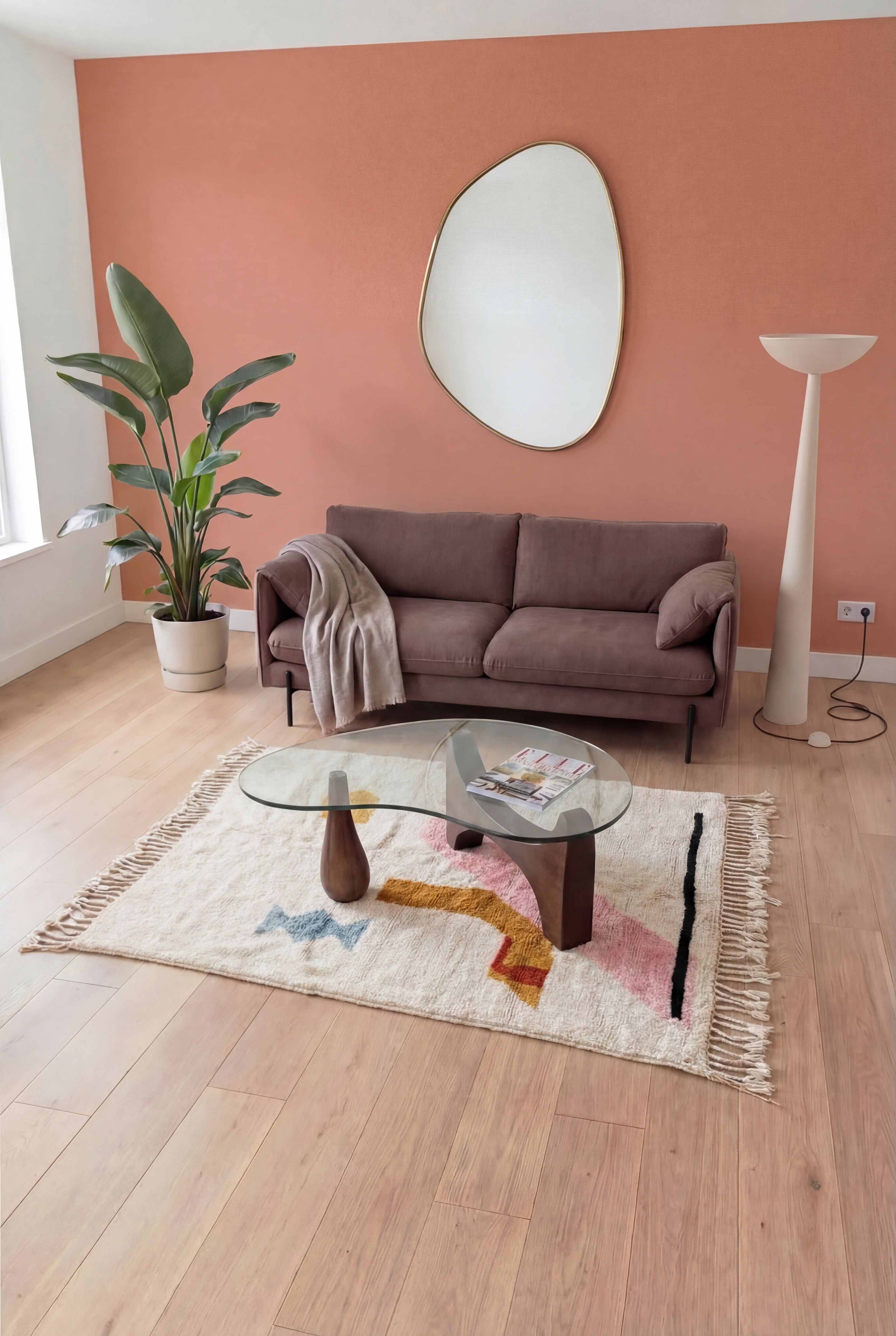 Handgemaakt gekleurd Marokkaans Azilal berbertapijt, wol en katoen in pasteltinten, 147x217 cm, n2407 — gestileerd in een eigentijdse woonkamer | Tamazi