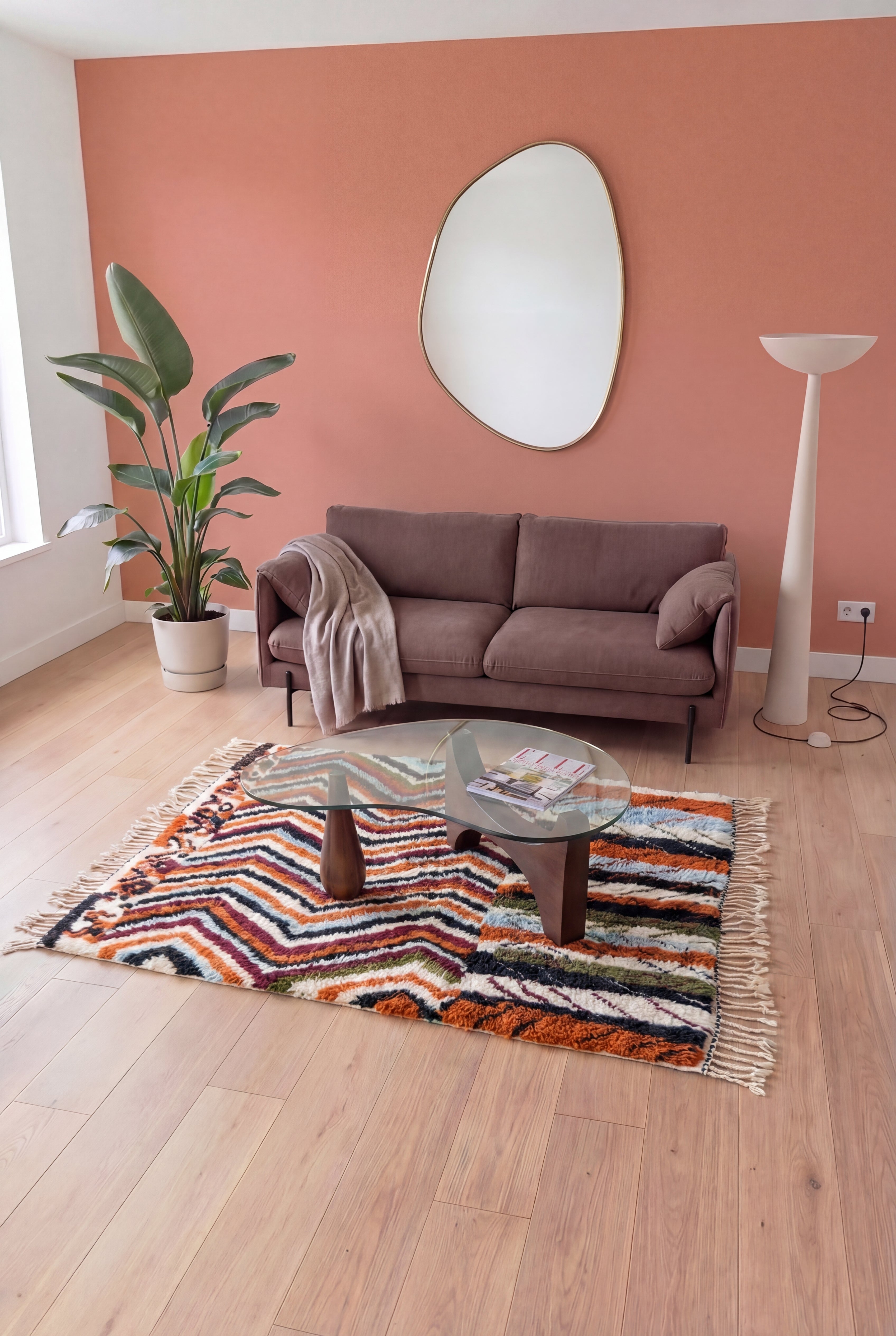 Marokkaans Berbers Azilal tapijt kleurrijk handgemaakt, wol en katoen multicolor in pasteltinten, 150x215 cm, n2029 — gestileerd in een eigentijdse woonkamer | Tamazi