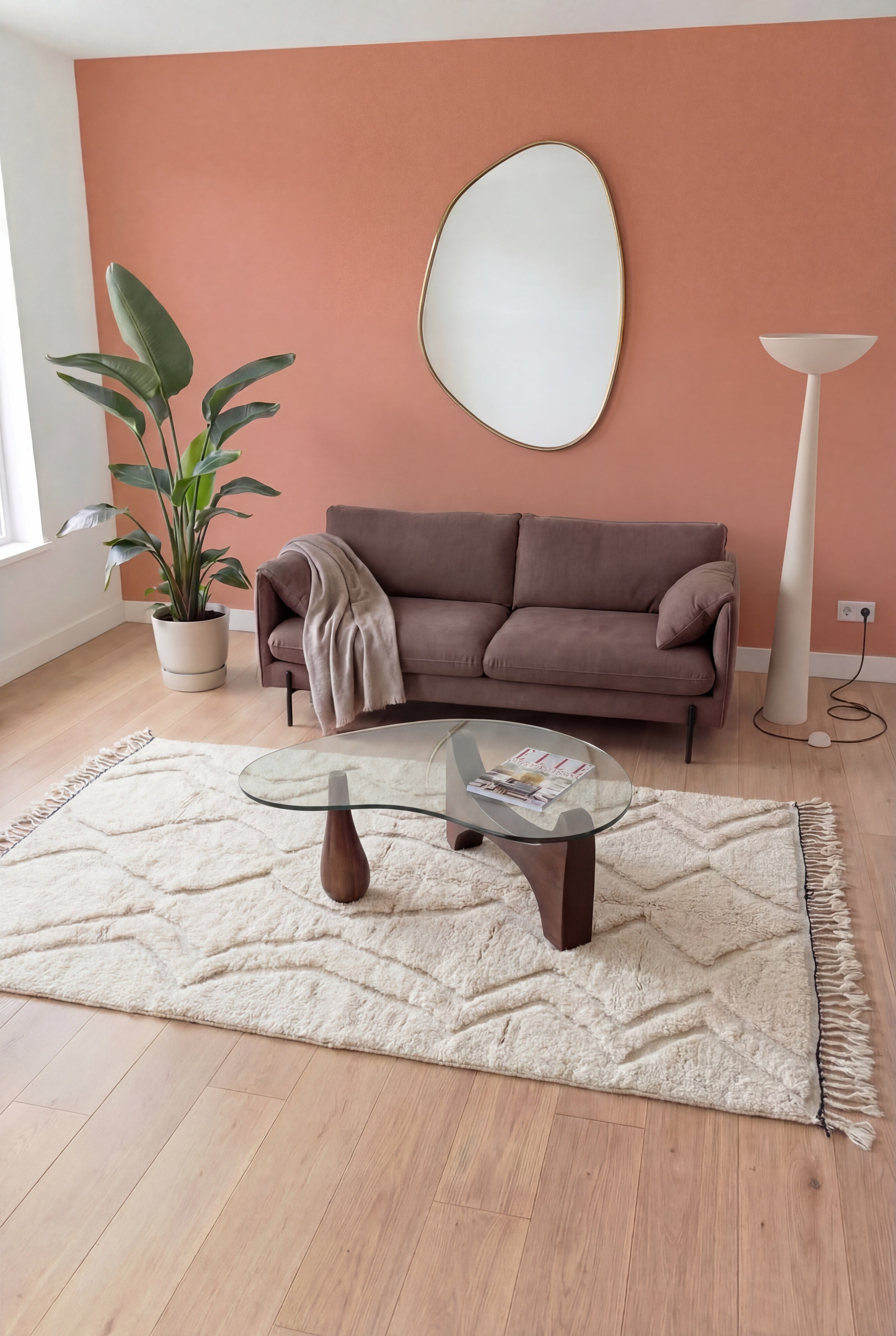 Handgemaakt Marokkaans Beni Ouarain berbertapijt, witte wol, 150x281 cm, n2316 — gestileerd in een eigentijdse woonkamer | Tamazi