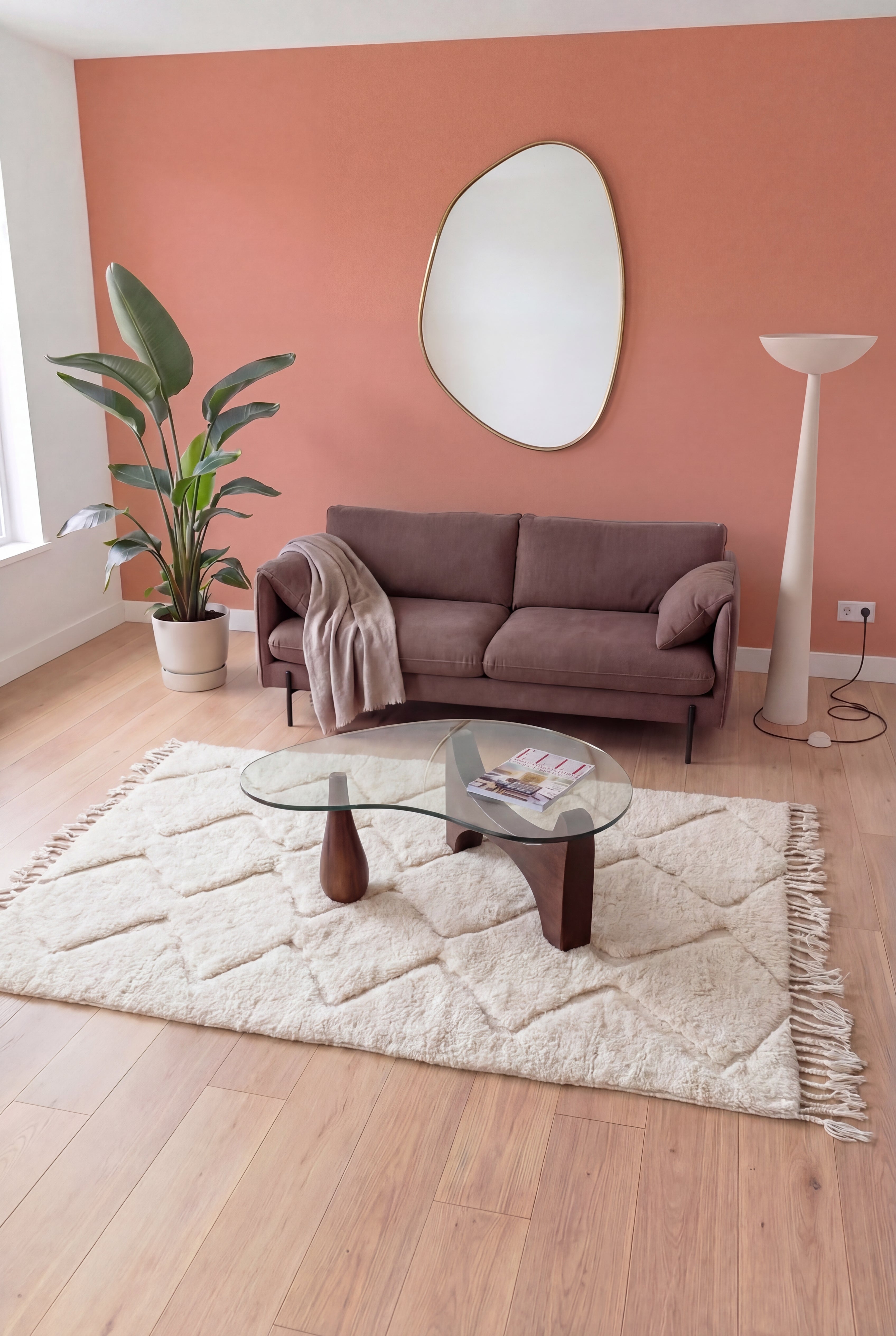 Handgemaakt Marokkaans Beni Ouarain berbertapijt, gebroken witte wol, 151x280 cm, n2534 — gestileerd in een eigentijdse woonkamer | Tamazi