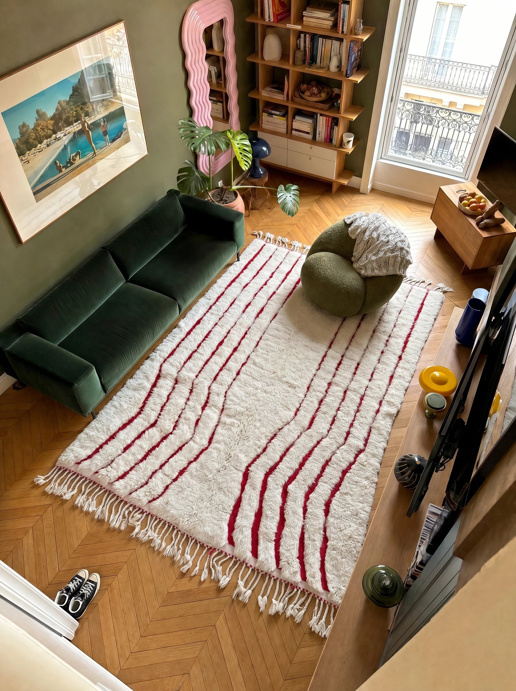 Beni Ouarain Teppich 210 x 320 cm, Berberteppich in einem Wohnzimmer, handgefertigt aus Wolle | Tamazi