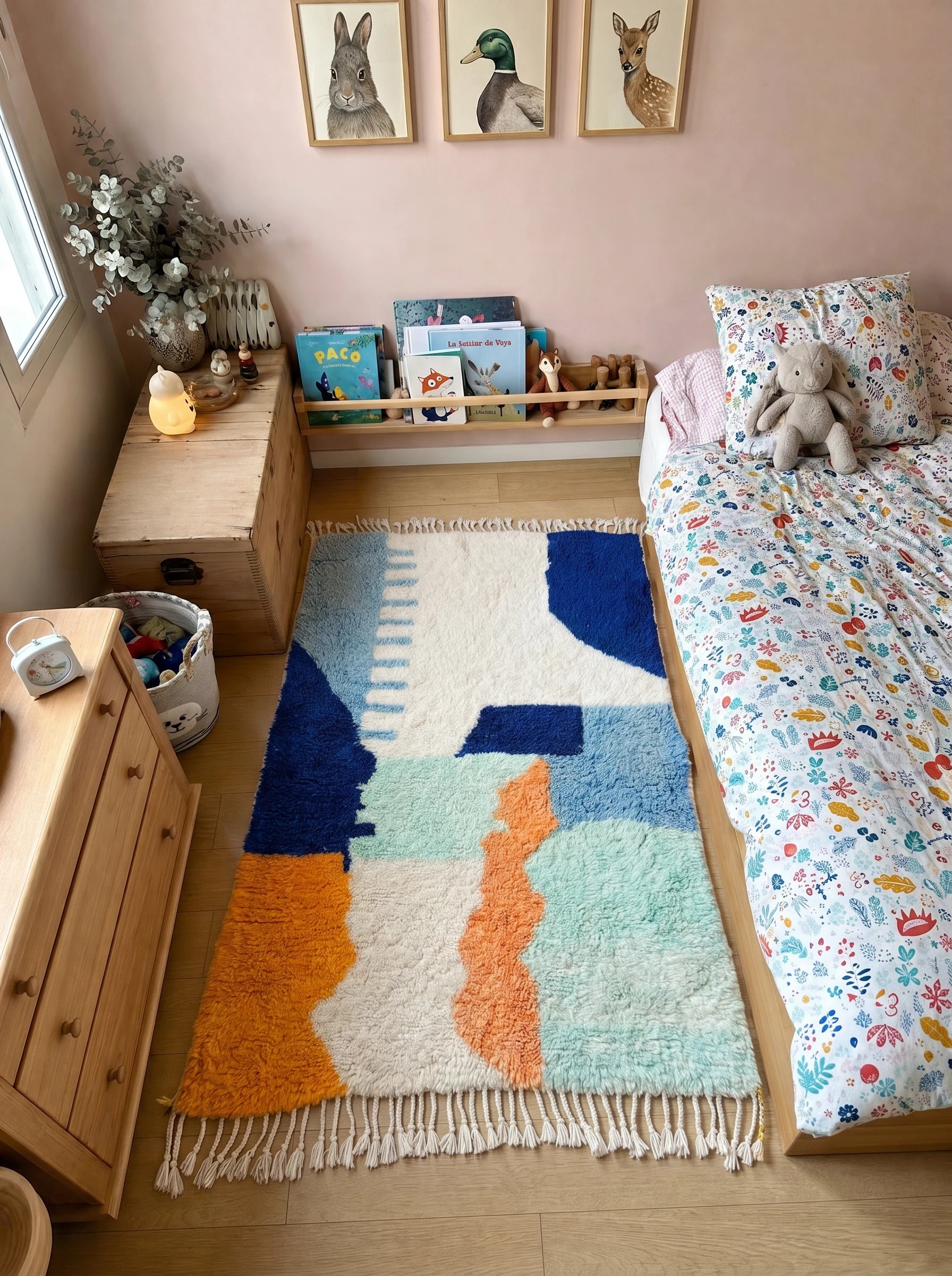 Colorful Berber rug 124 x 195 cm in a living room setting, handmade in wool | Tamazi