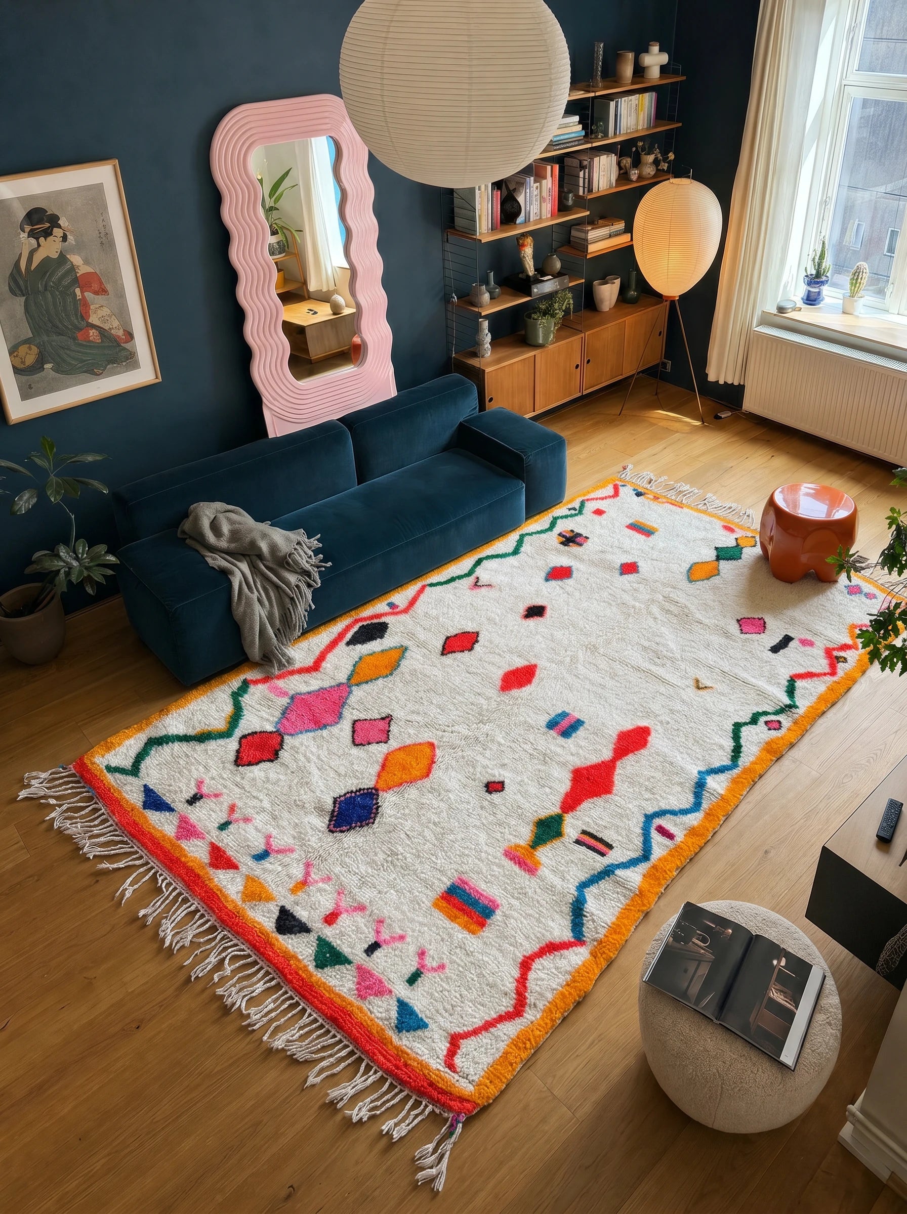 Tapis berbère coloré 151 x 295 cm en situation dans un salon, fait main en laine | Tamazi