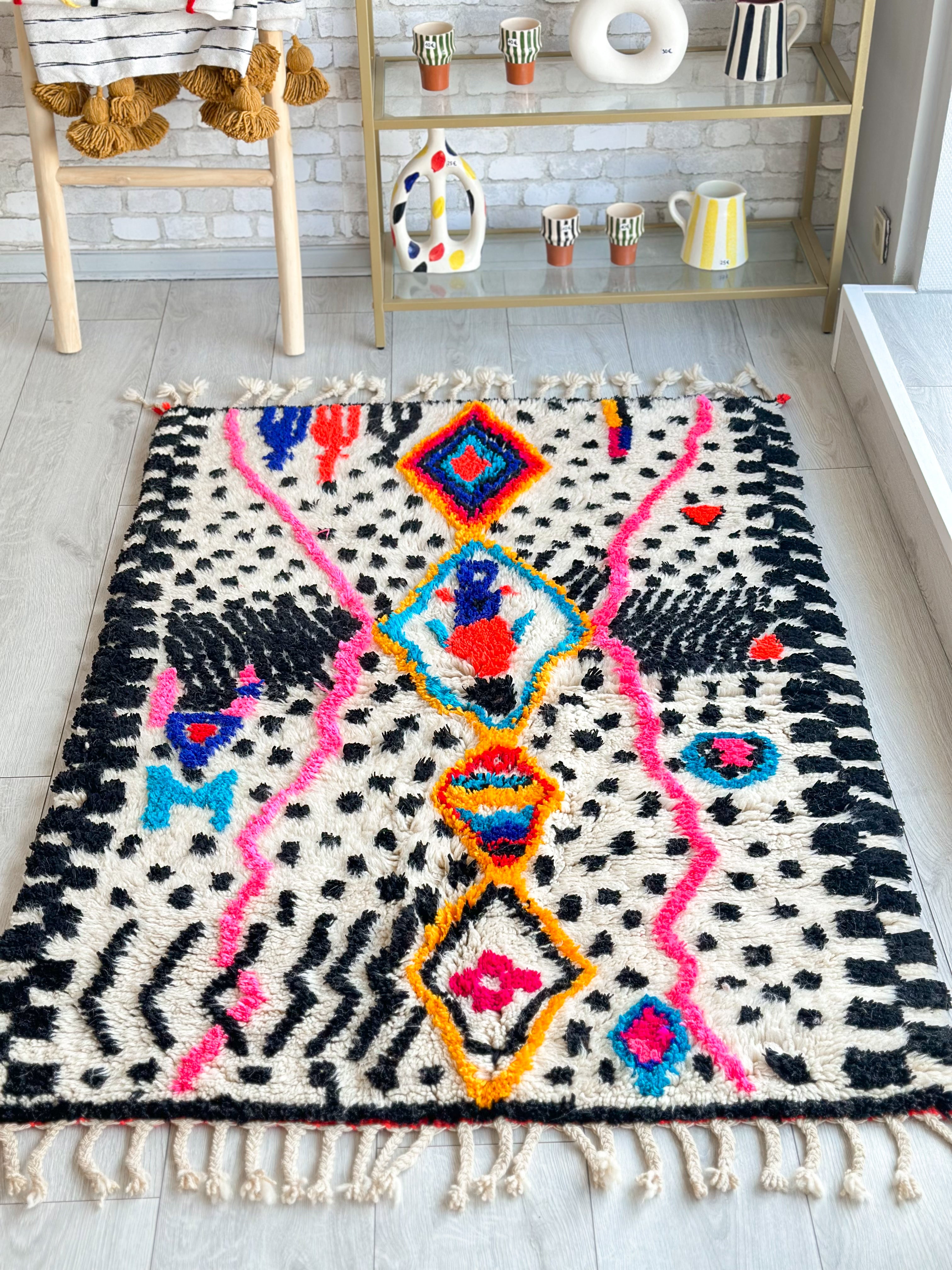 Colorful Berber rug 102 x 165 cm - n°724