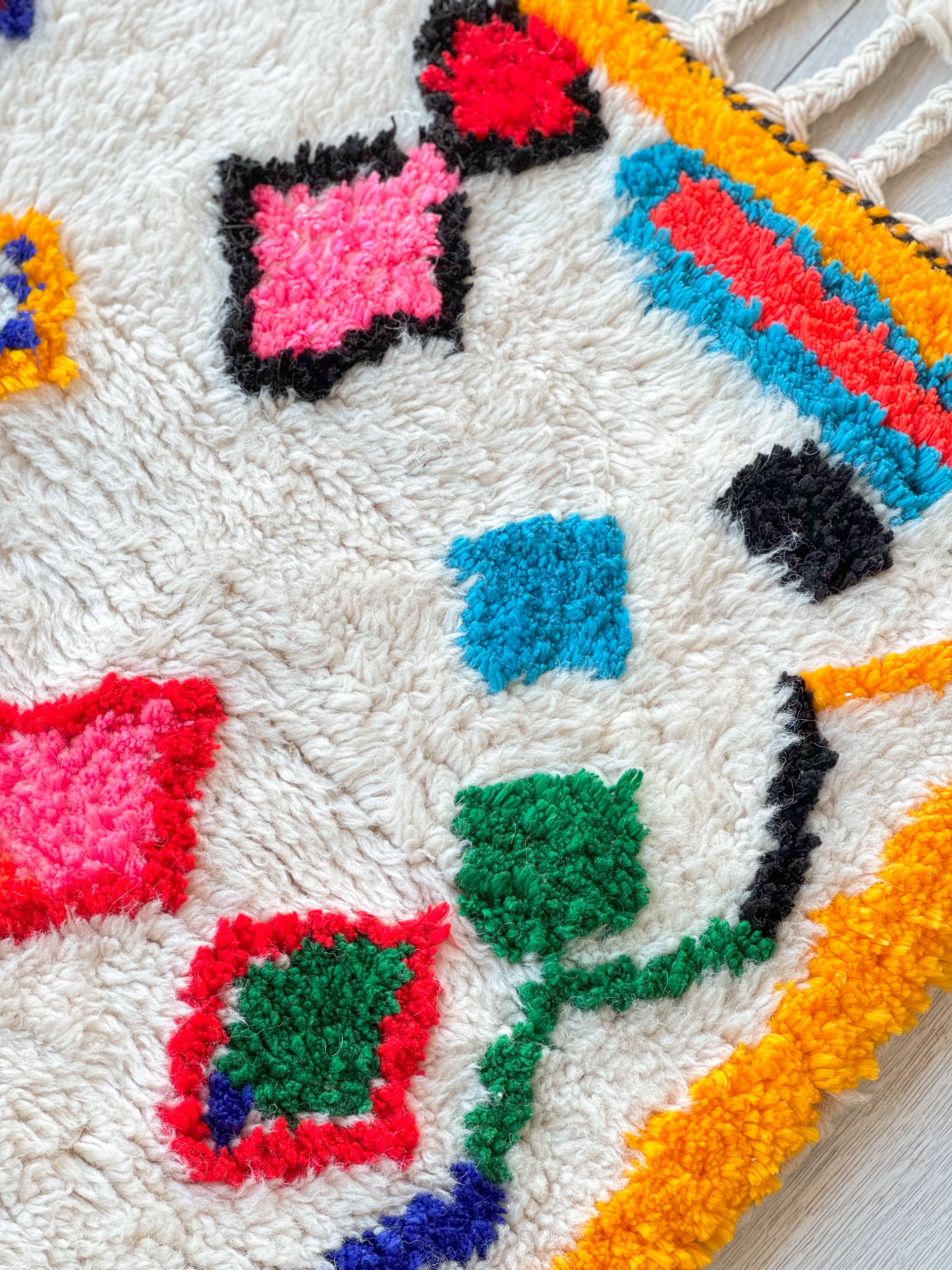 Colorful Berber rug 100 x 160 cm - n°851