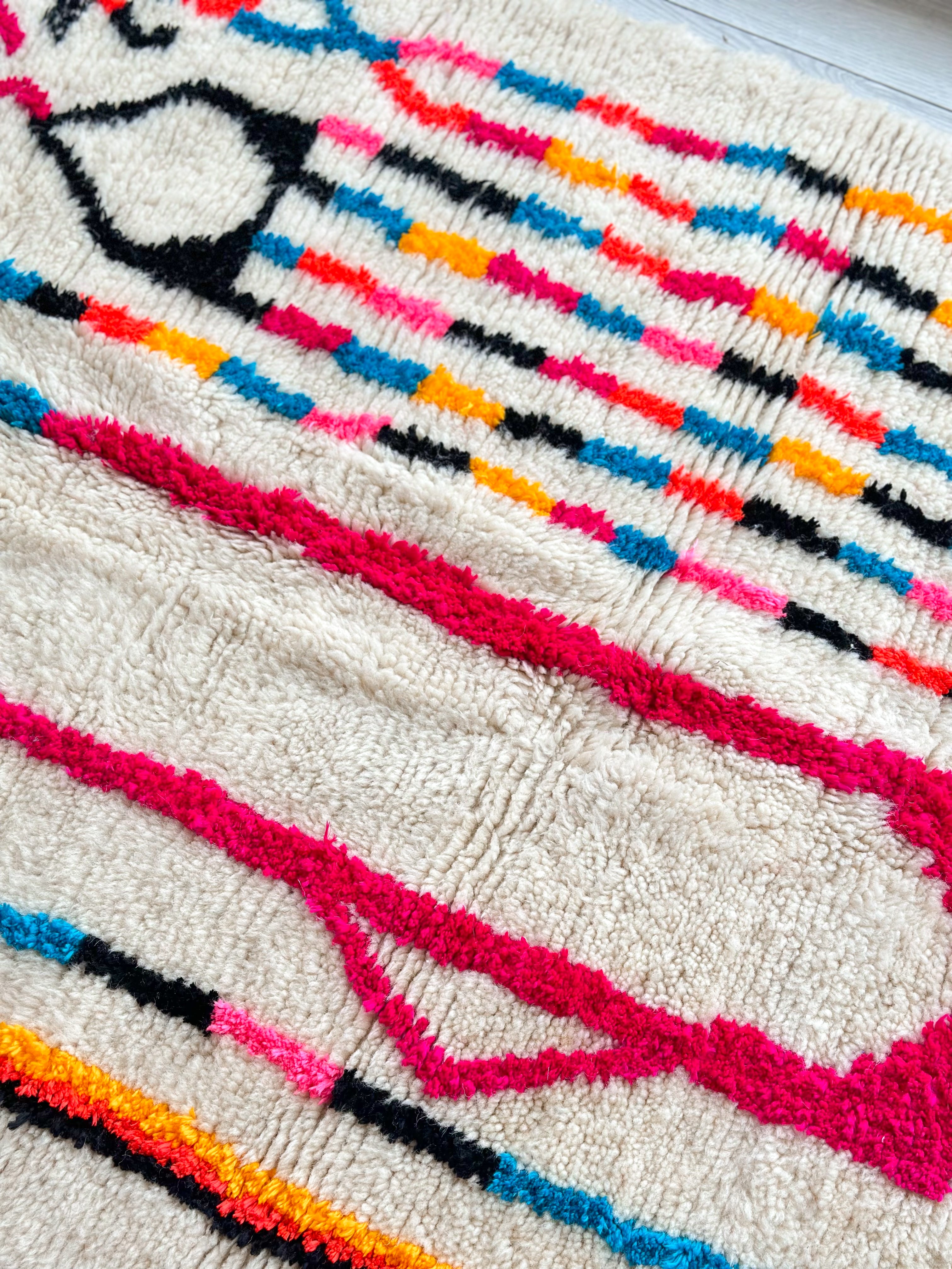 Colorful Berber rug 98 x 167 cm - n°722