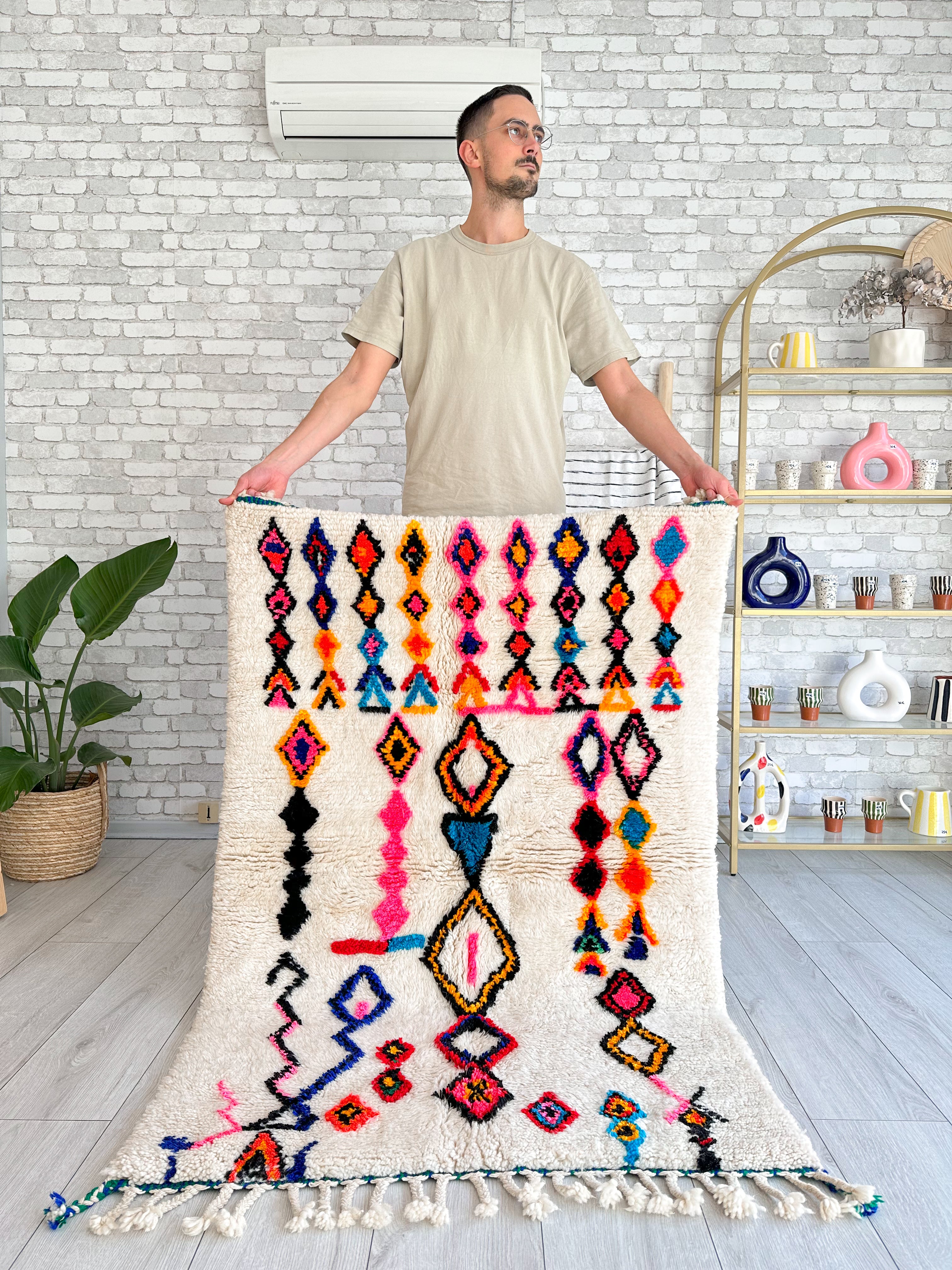 Colorful Berber rug 100 x 155 cm - n°715