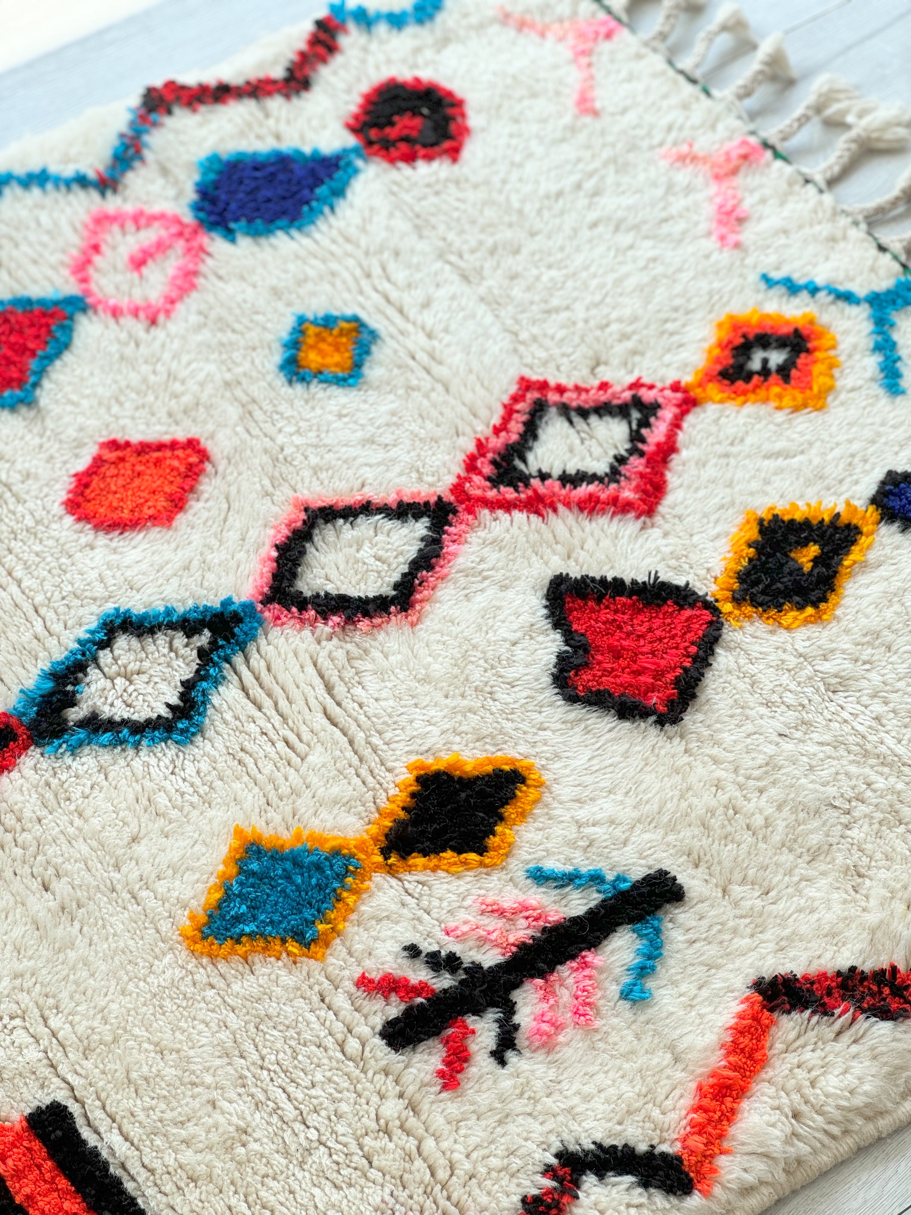 Colorful Berber rug 102 x 170 cm - n°1143