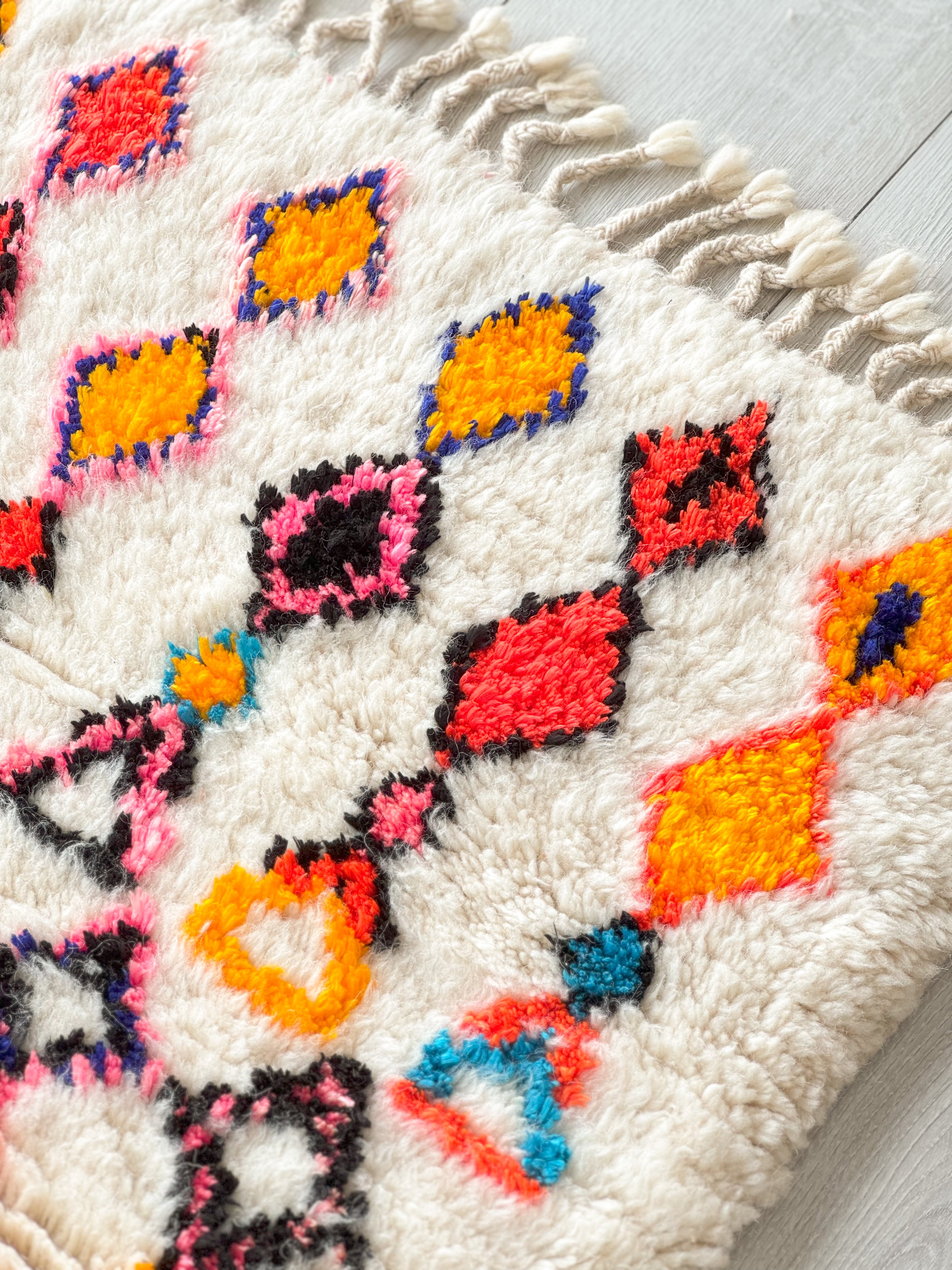 Colorful Berber rug 108 x 165 cm - n°1098