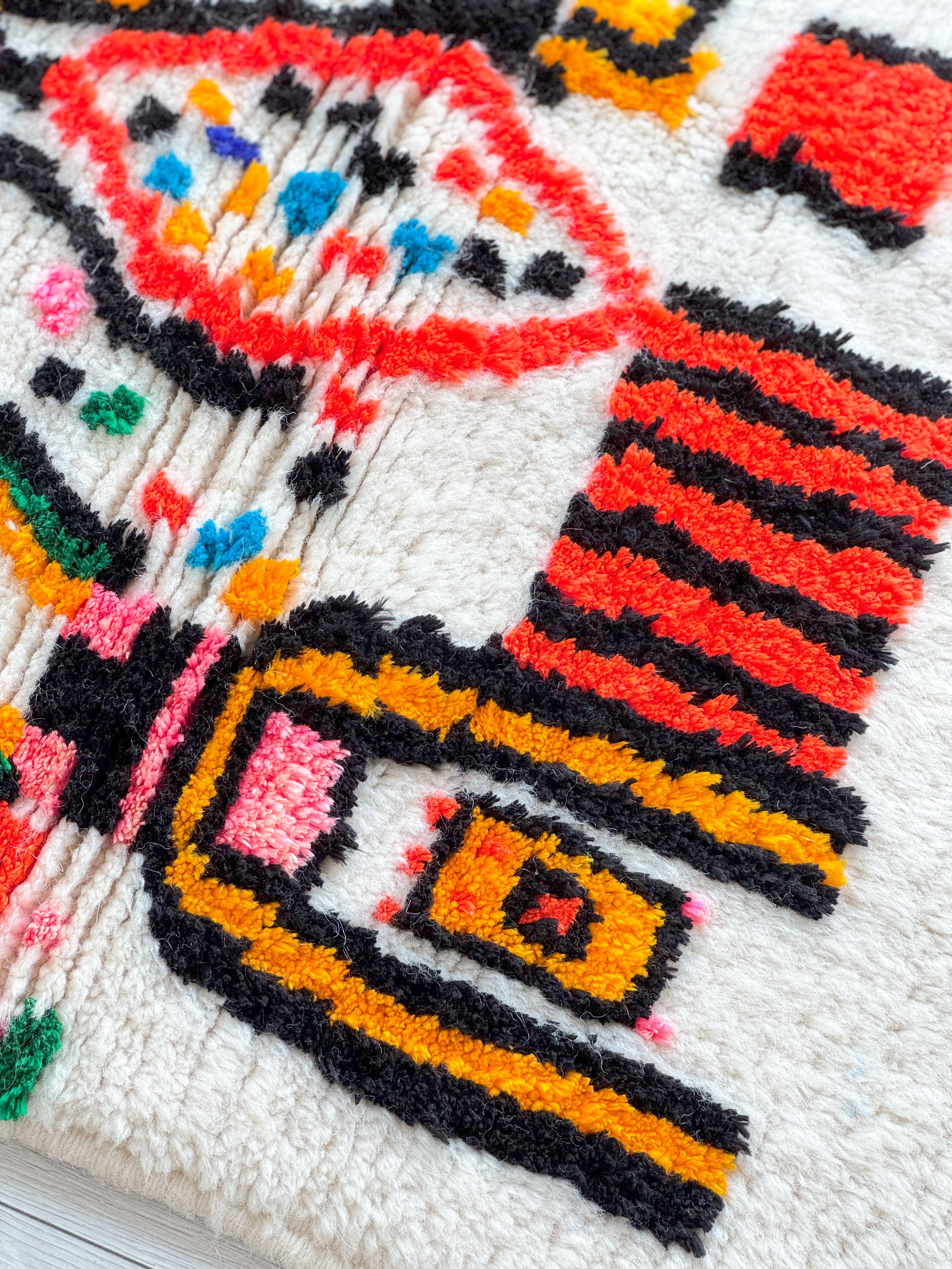 Colorful Berber rug 100 x 163 cm - n°1023