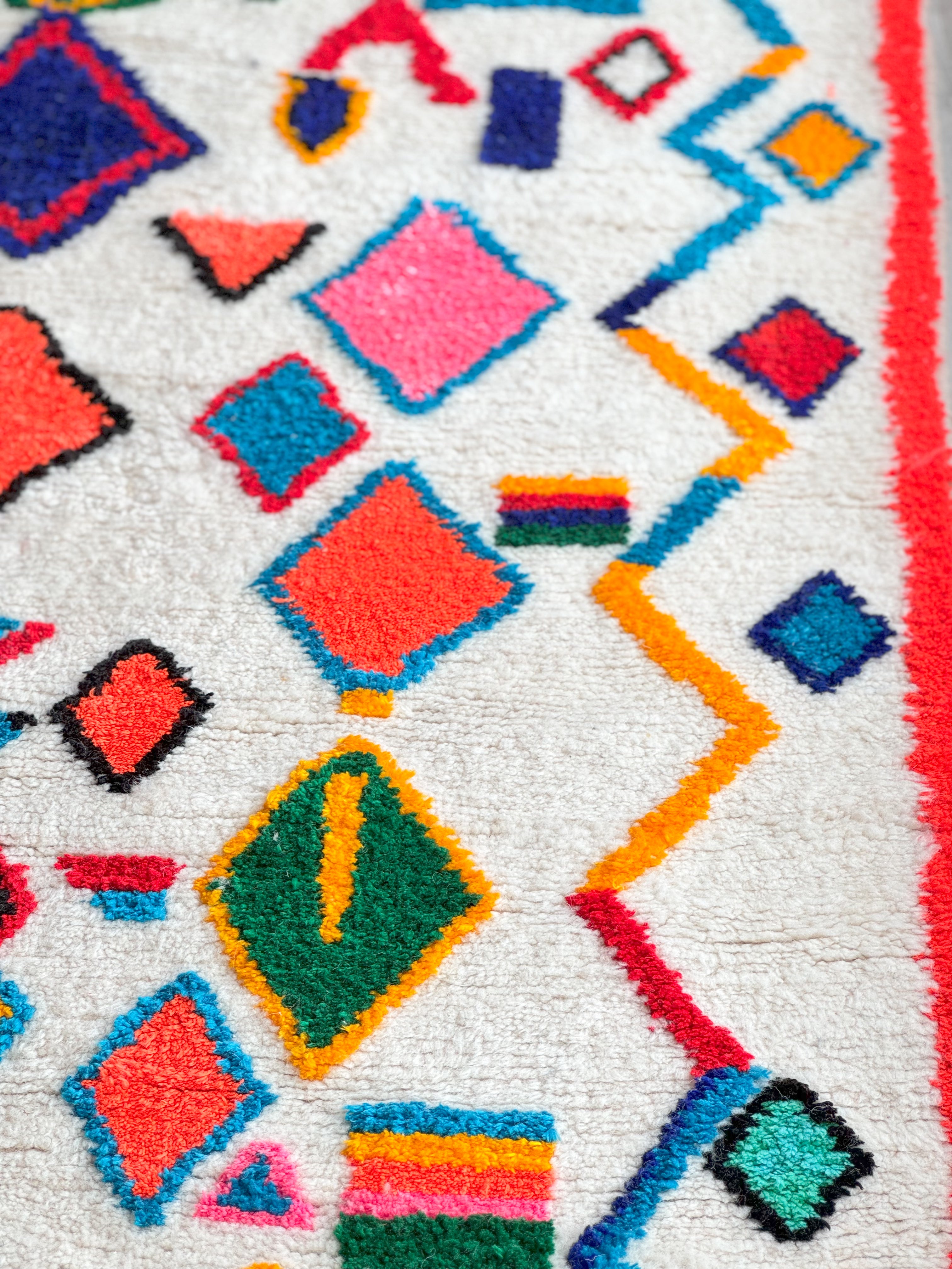 Colorful Berber rug 150 x 260 cm - n°891