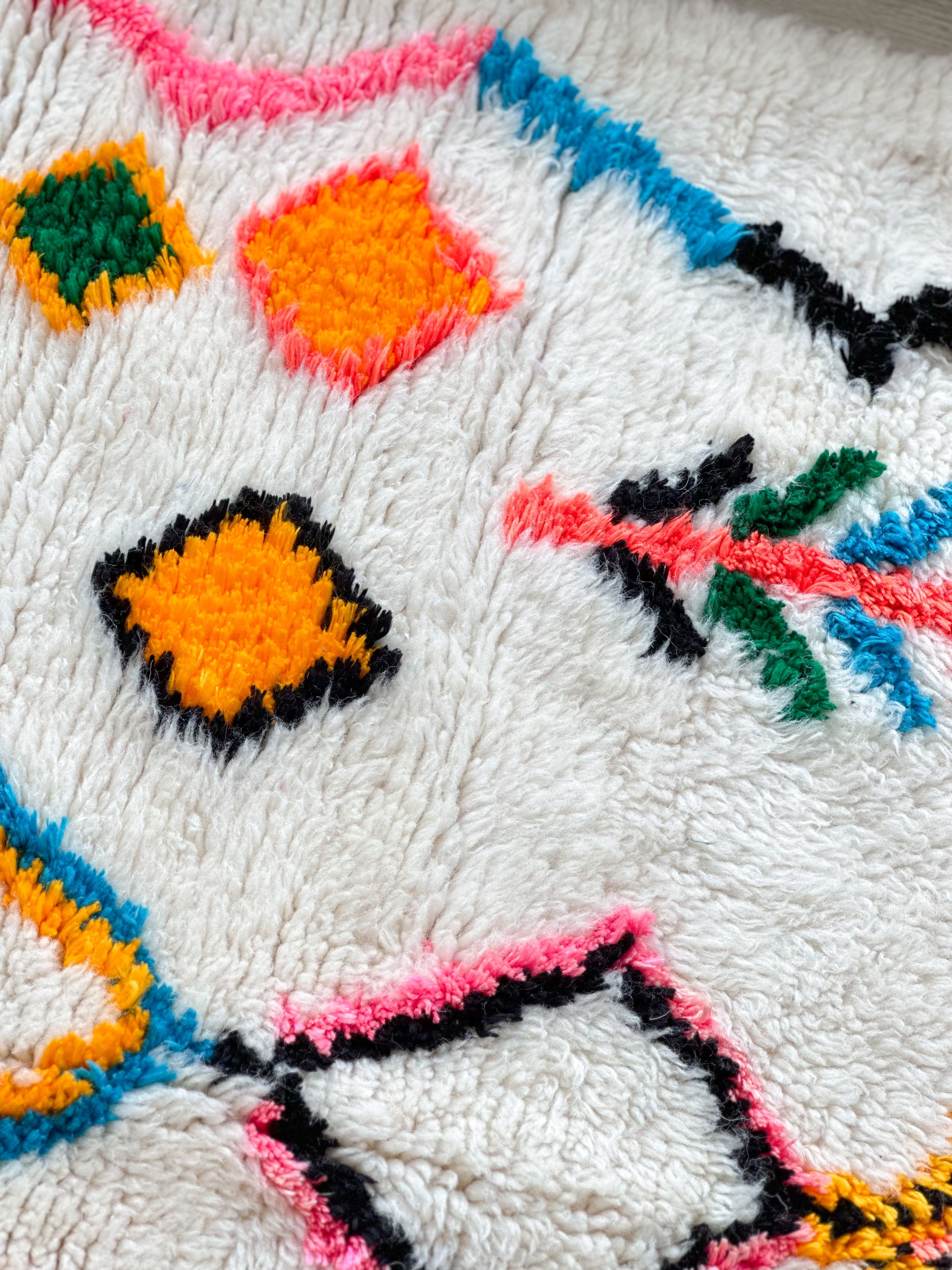 Colorful Berber rug 100 x 168 cm - n°660