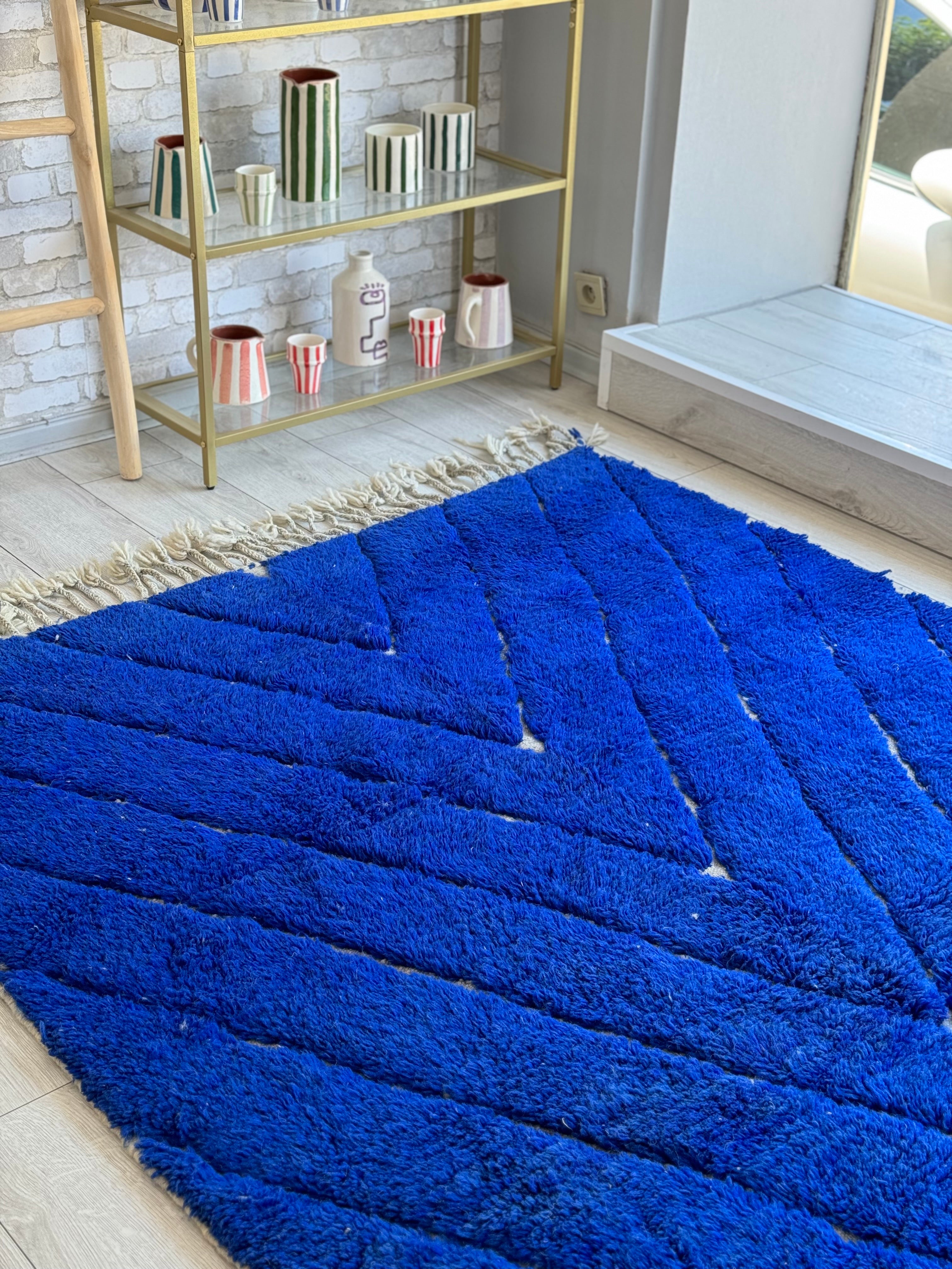 Colorful Beni Ourain Rug  Majorelle Blue 154 x 272 cm / 5.1 x 8.9 ft - n°1171