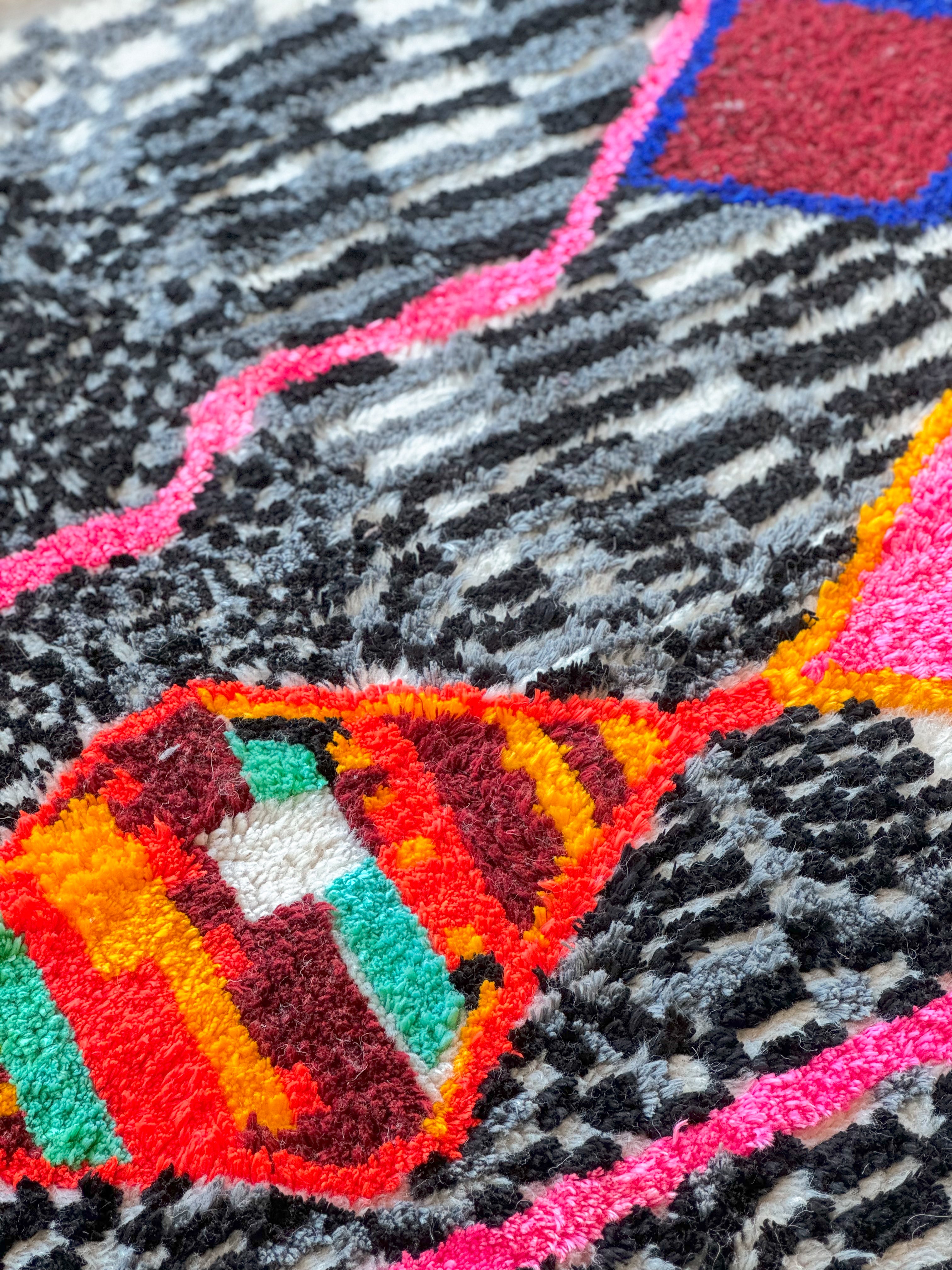 Colorful Berber rug 141 x 270 cm - n°903