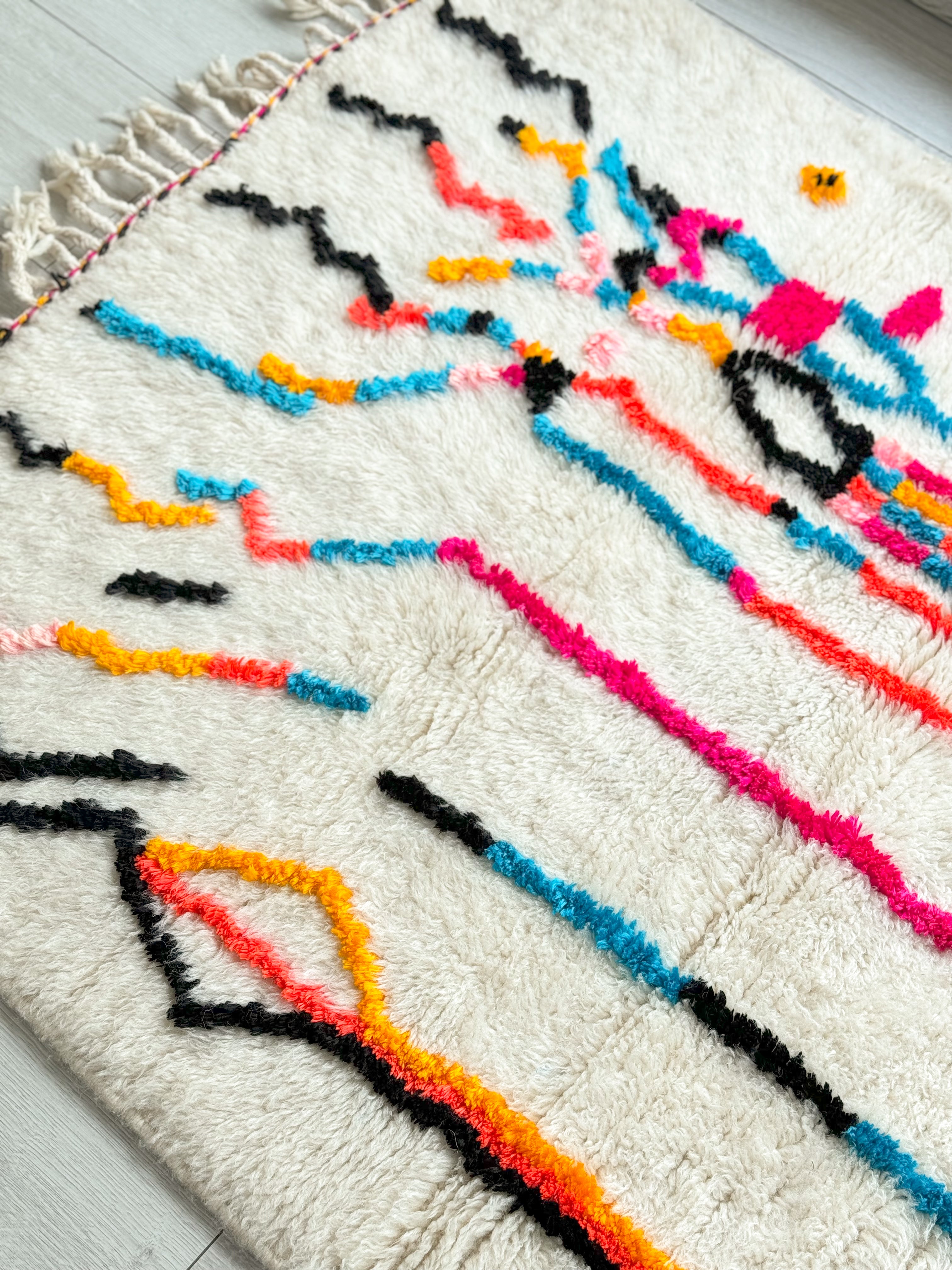 Colorful Berber rug 110 x 167 cm - n°1097