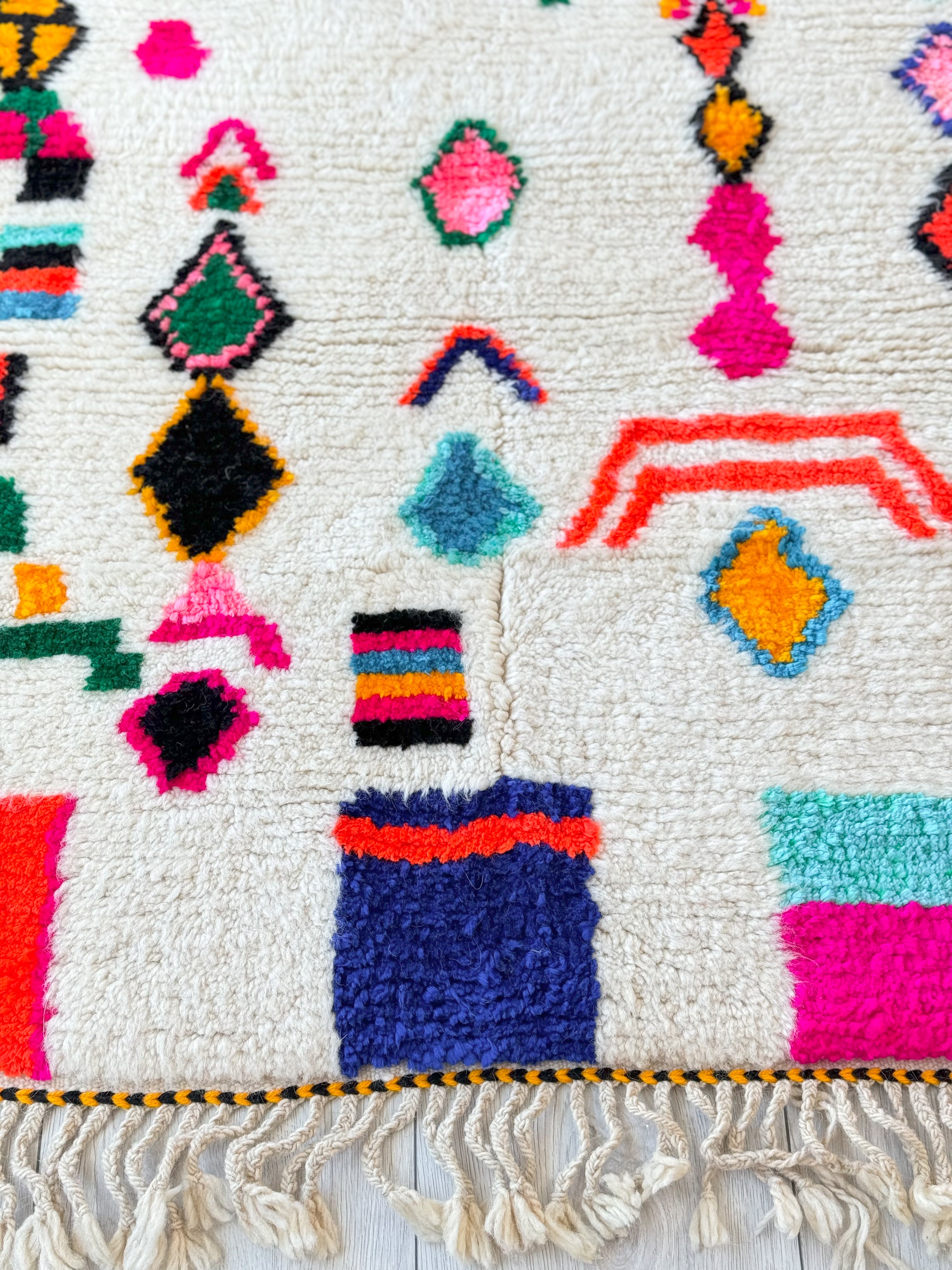 Colorful Berber Rug 115 x 165 cm / 3.8 x 5.4 ft - n°1491