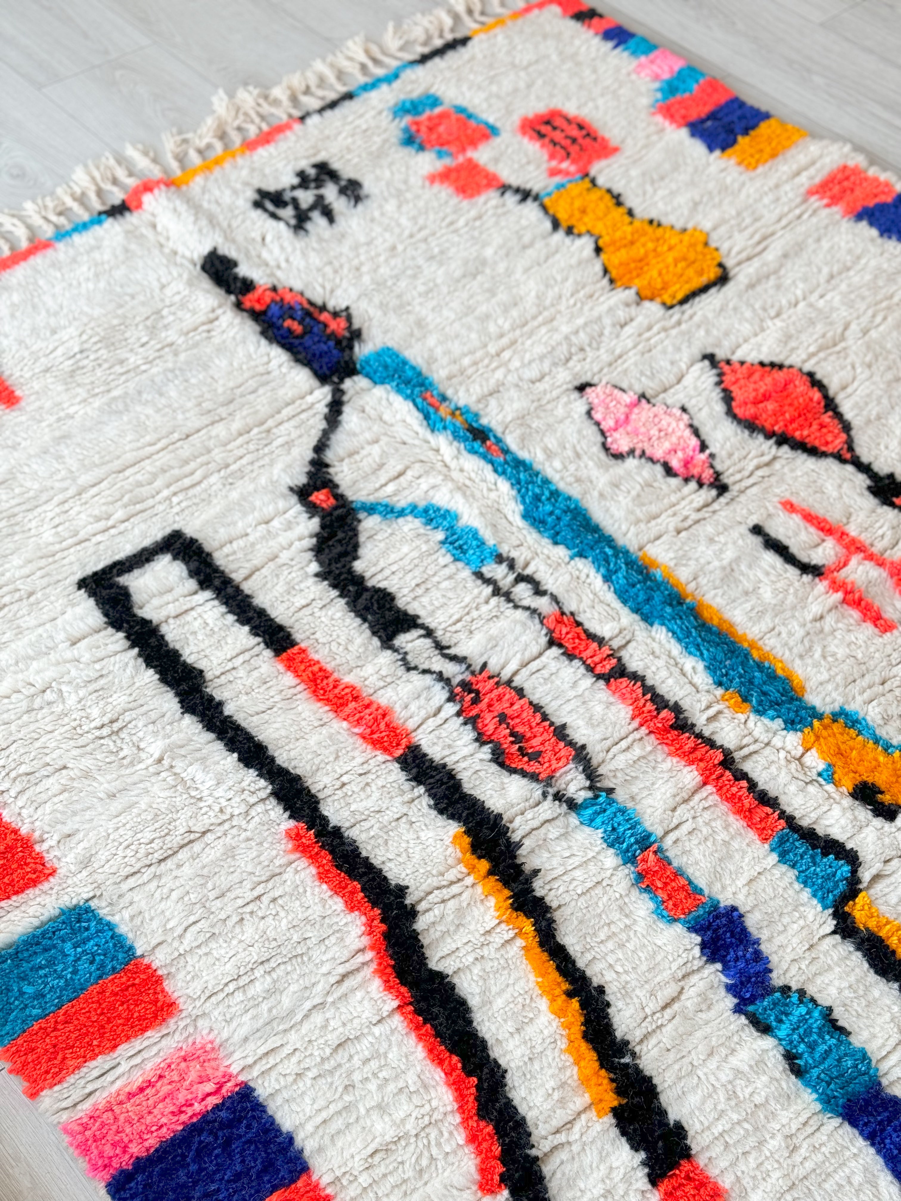 Colorful Berber rug 165 x 245 cm - n°899