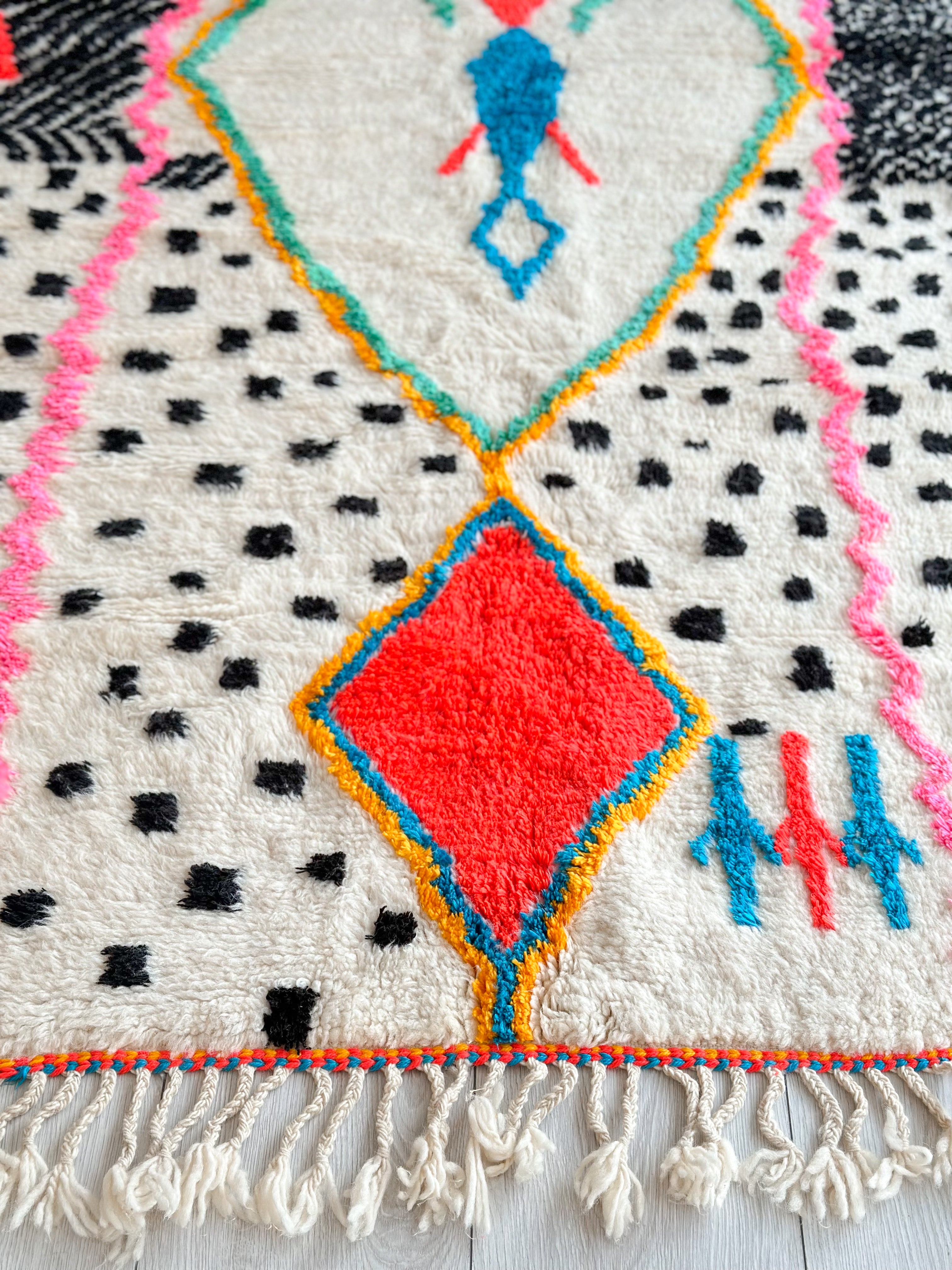 Colorful Berber rug 148 x 266 cm - n°635