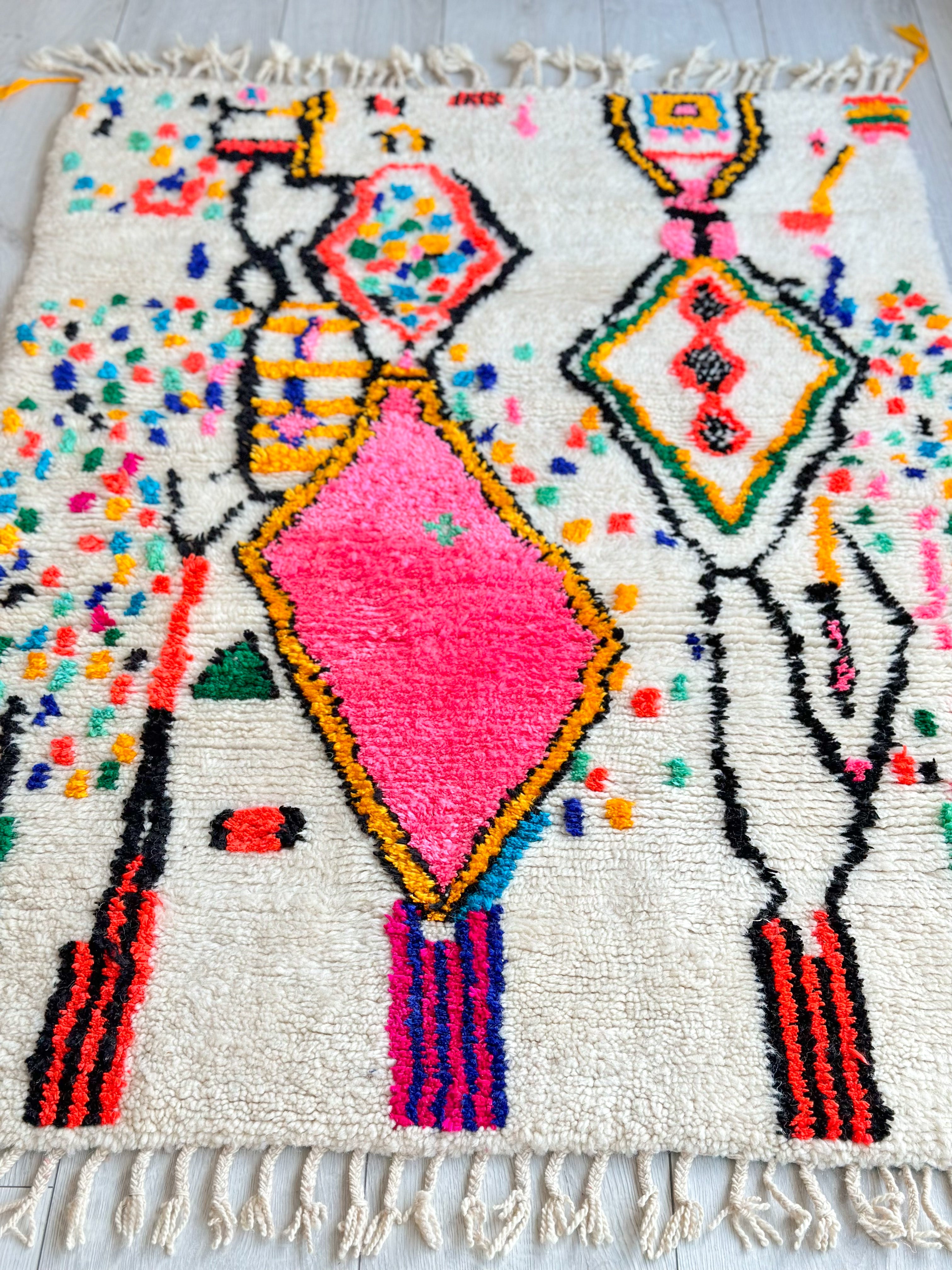 Colorful Berber rug 100 x 160 cm - n°661