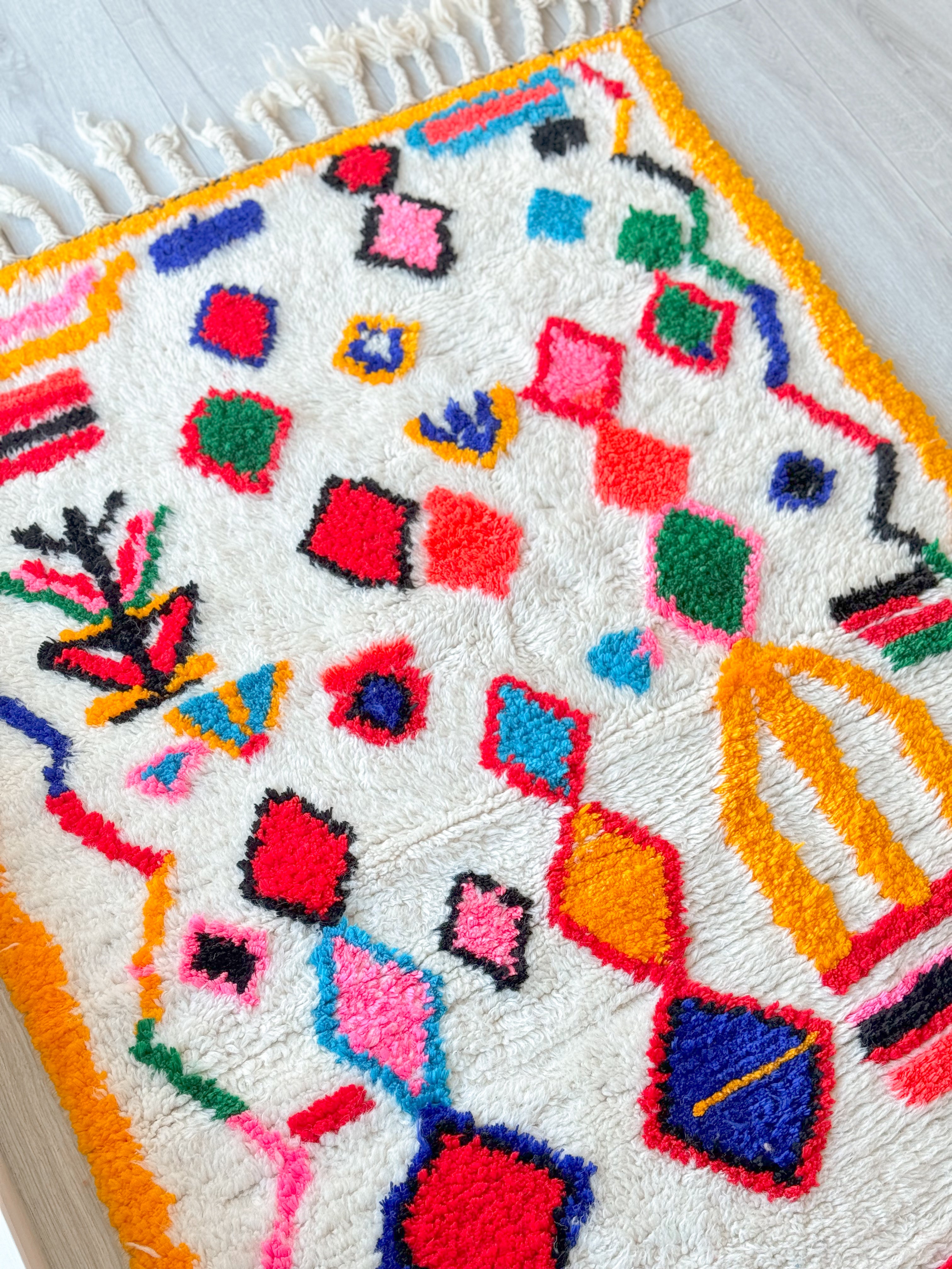 Colorful Berber rug 100 x 160 cm - n°851