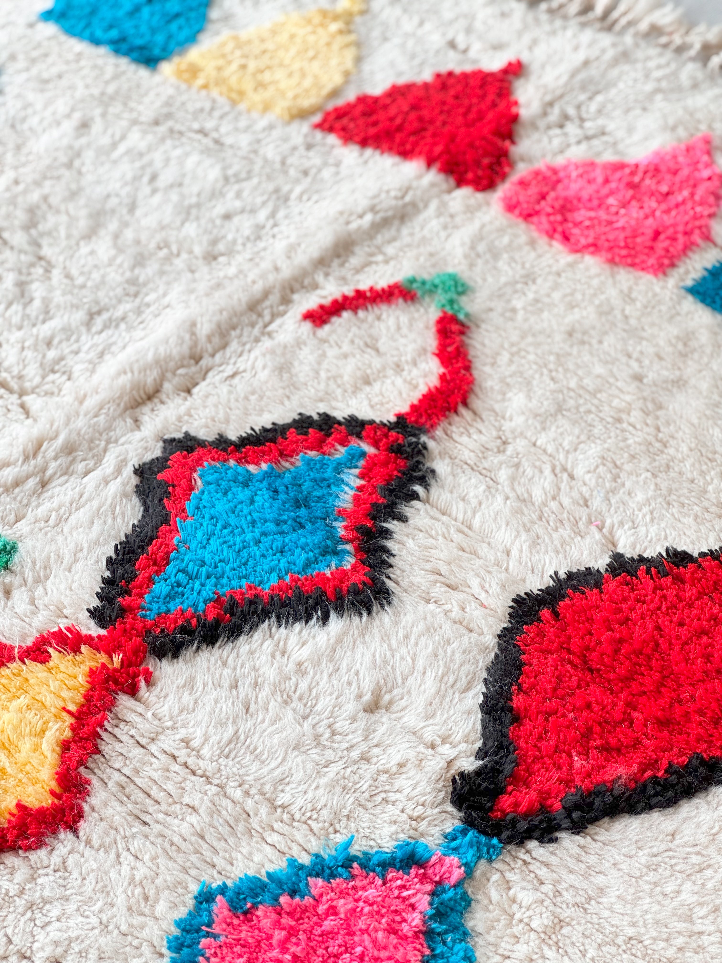 Colorful Berber rug 205 x 325 cm - n°849