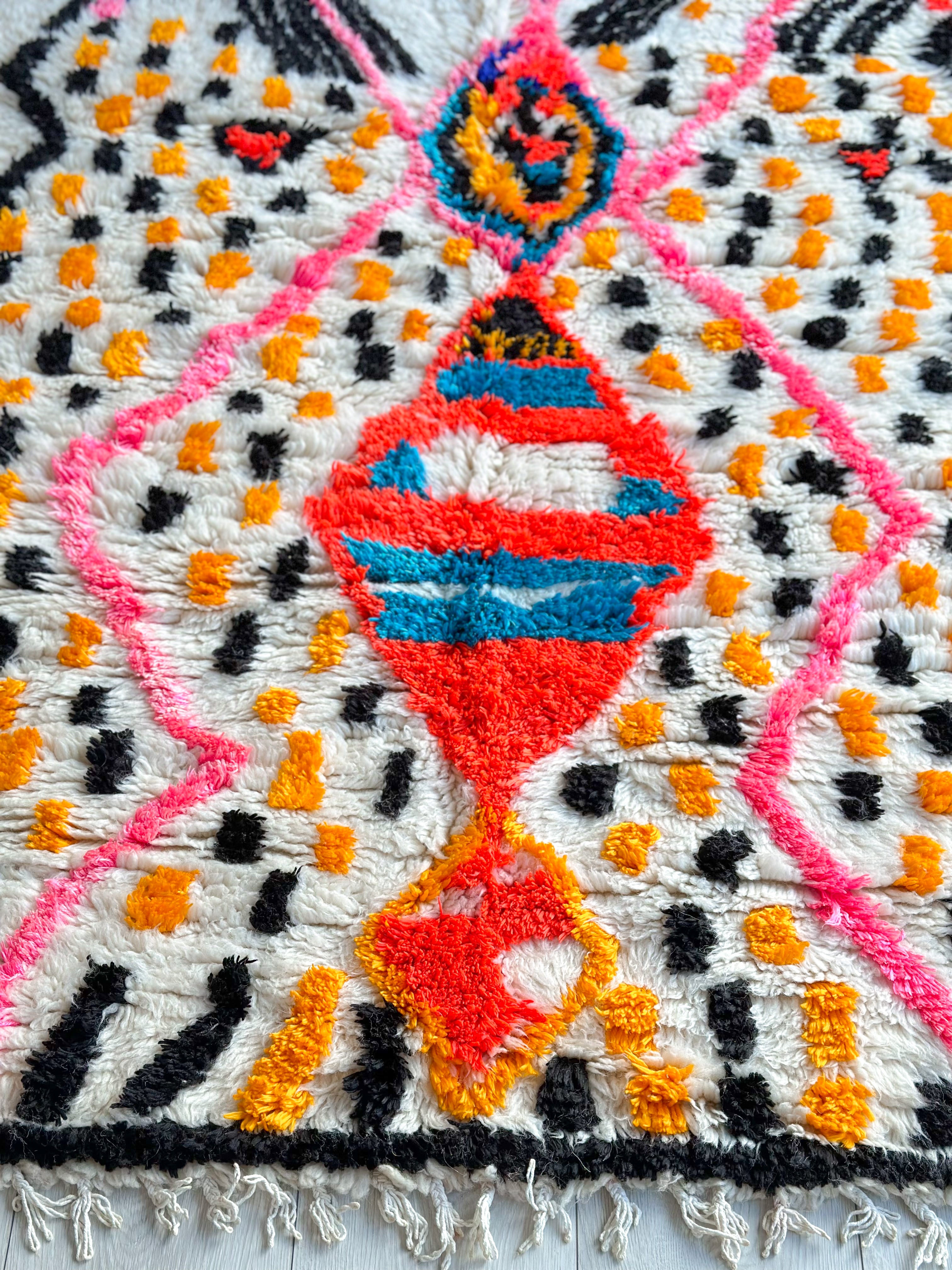 Colorful Berber rug 145 x 245 cm - n°687