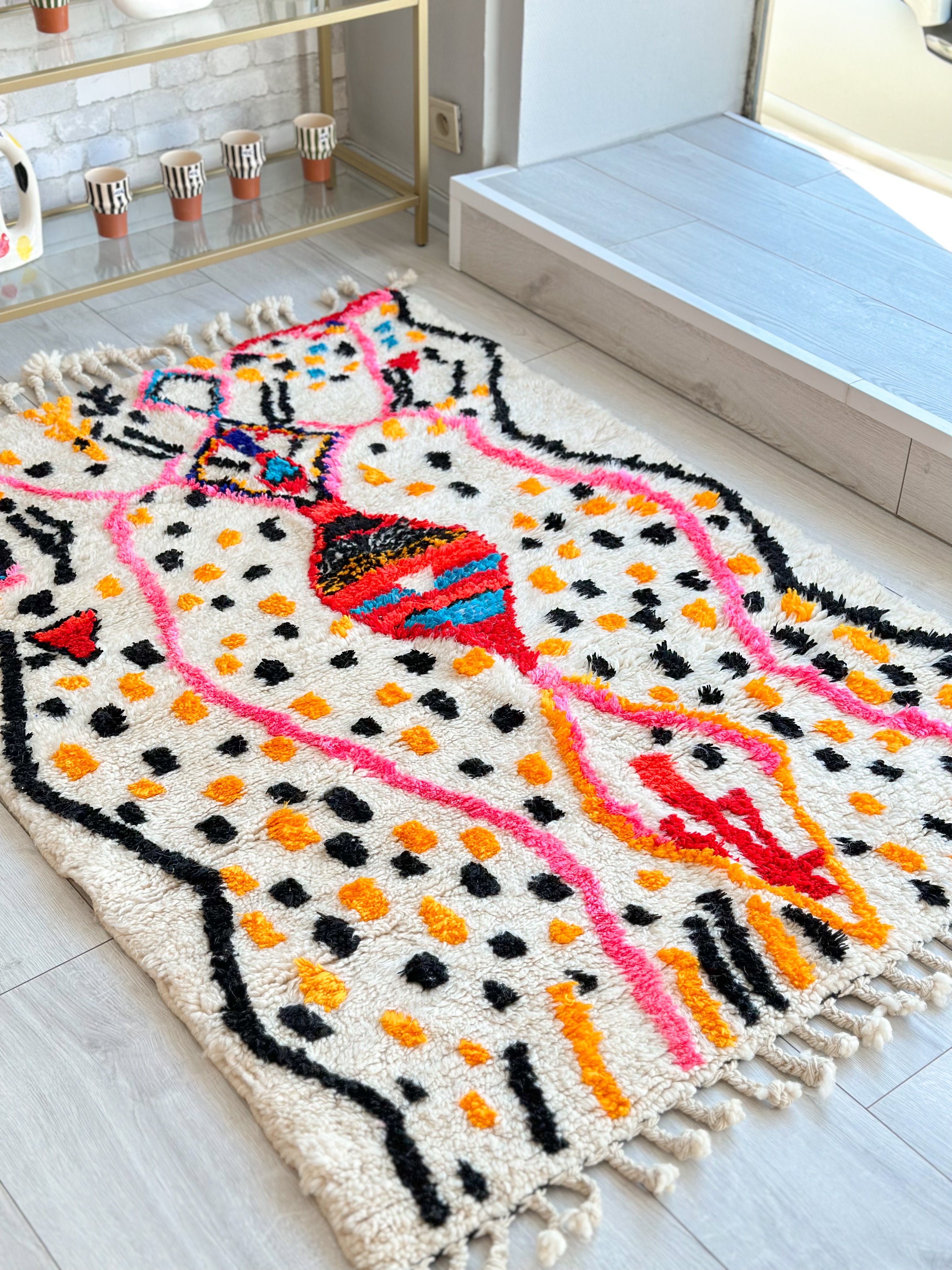 Colorful Berber rug 105 x 160 cm - n°612