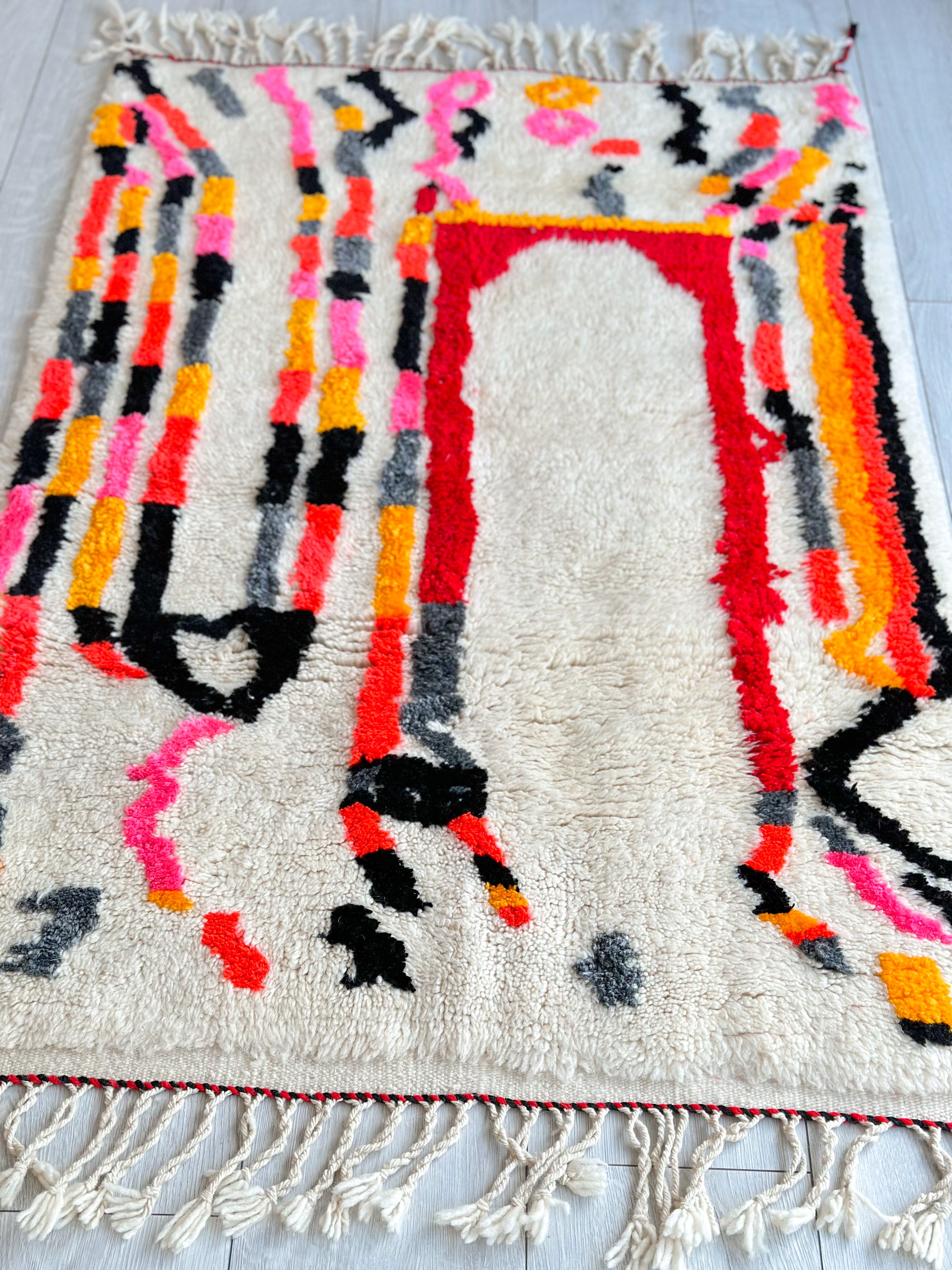 Colorful Moroccan Rug 97 x 160 cm / 3.2 x 5.2 ft - n°665