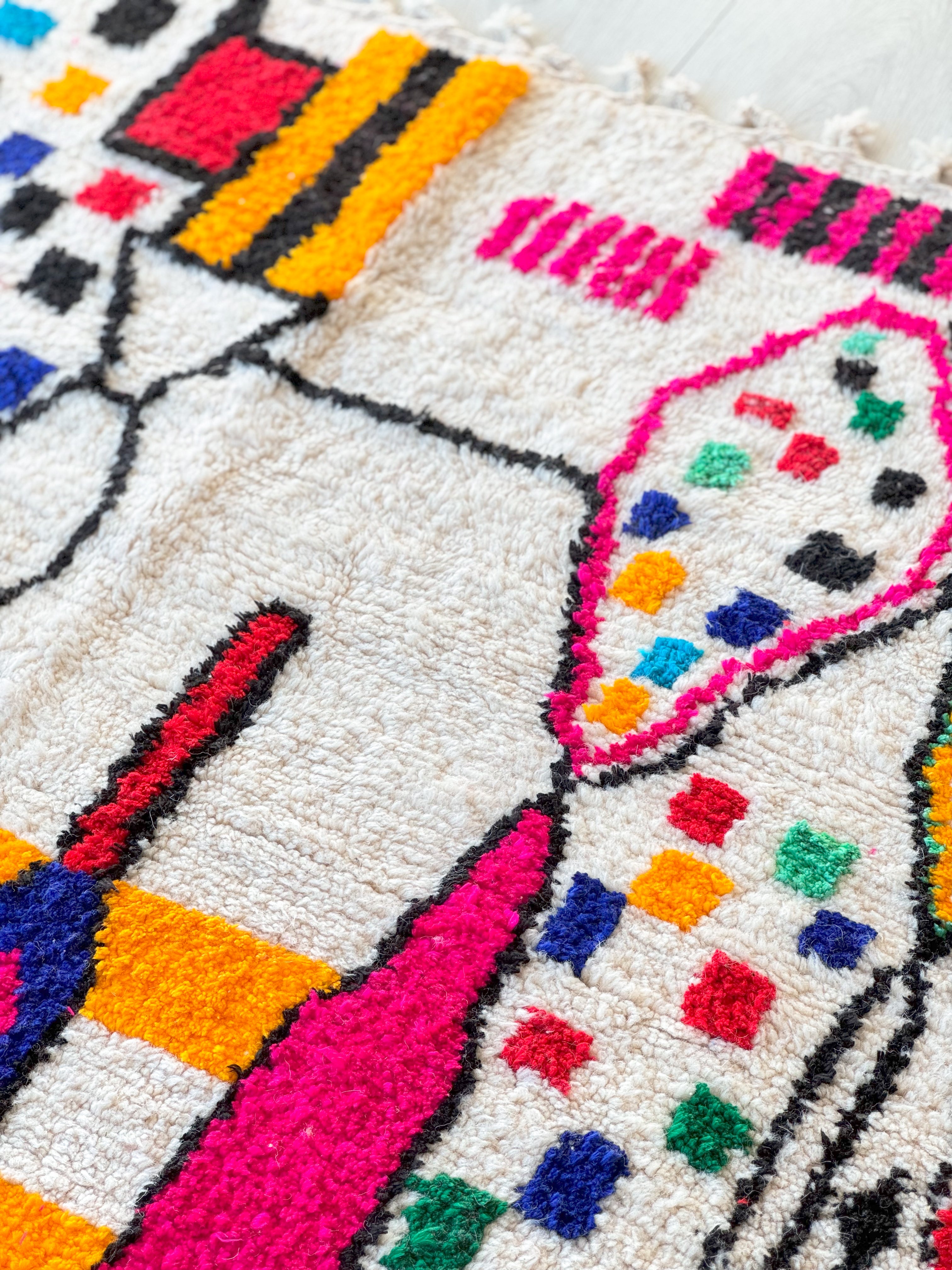 Colorful Berber rug 146 x 250 cm - n°904