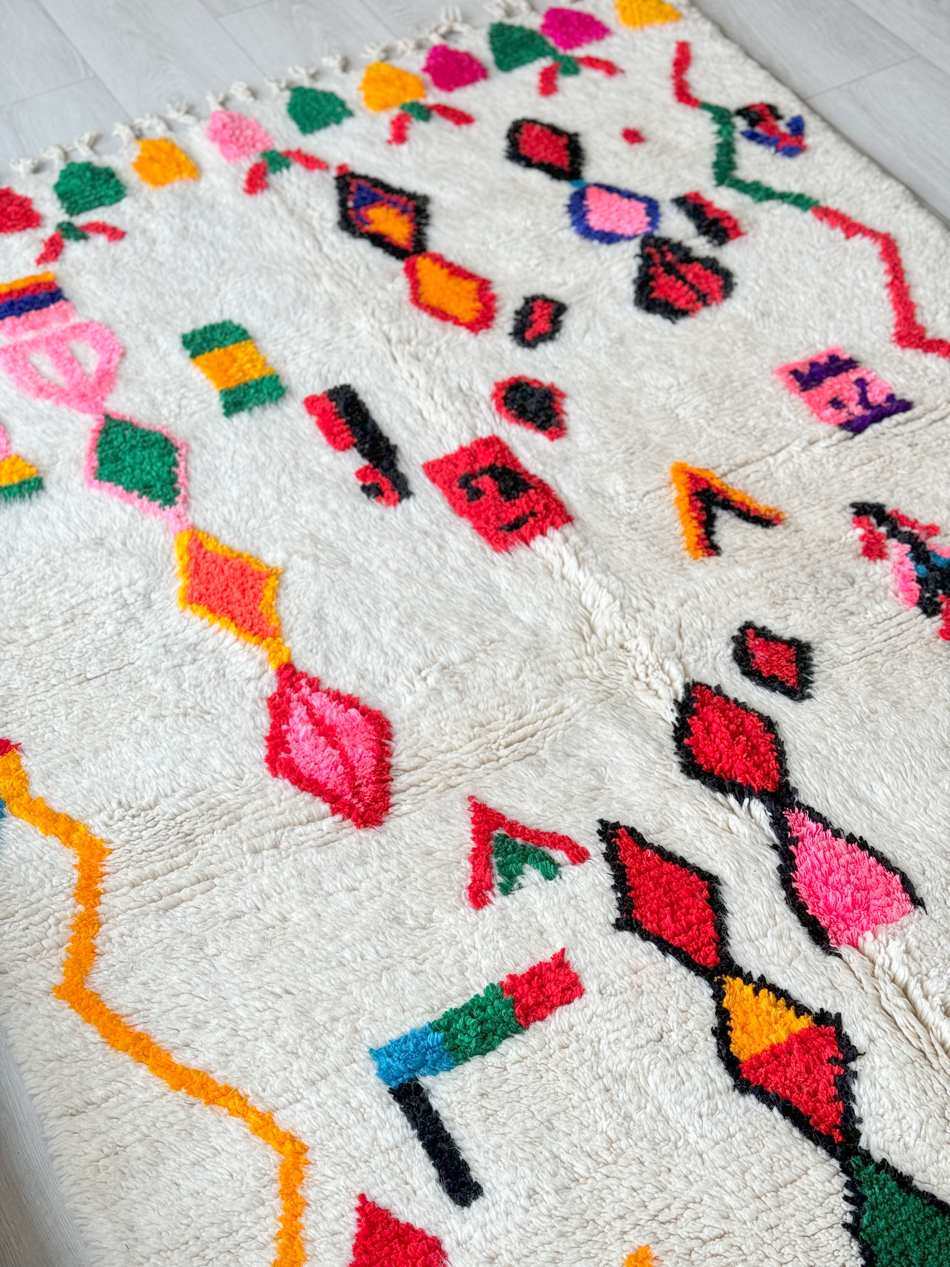 Colorful Berber rug 148 x 252 cm - n°877