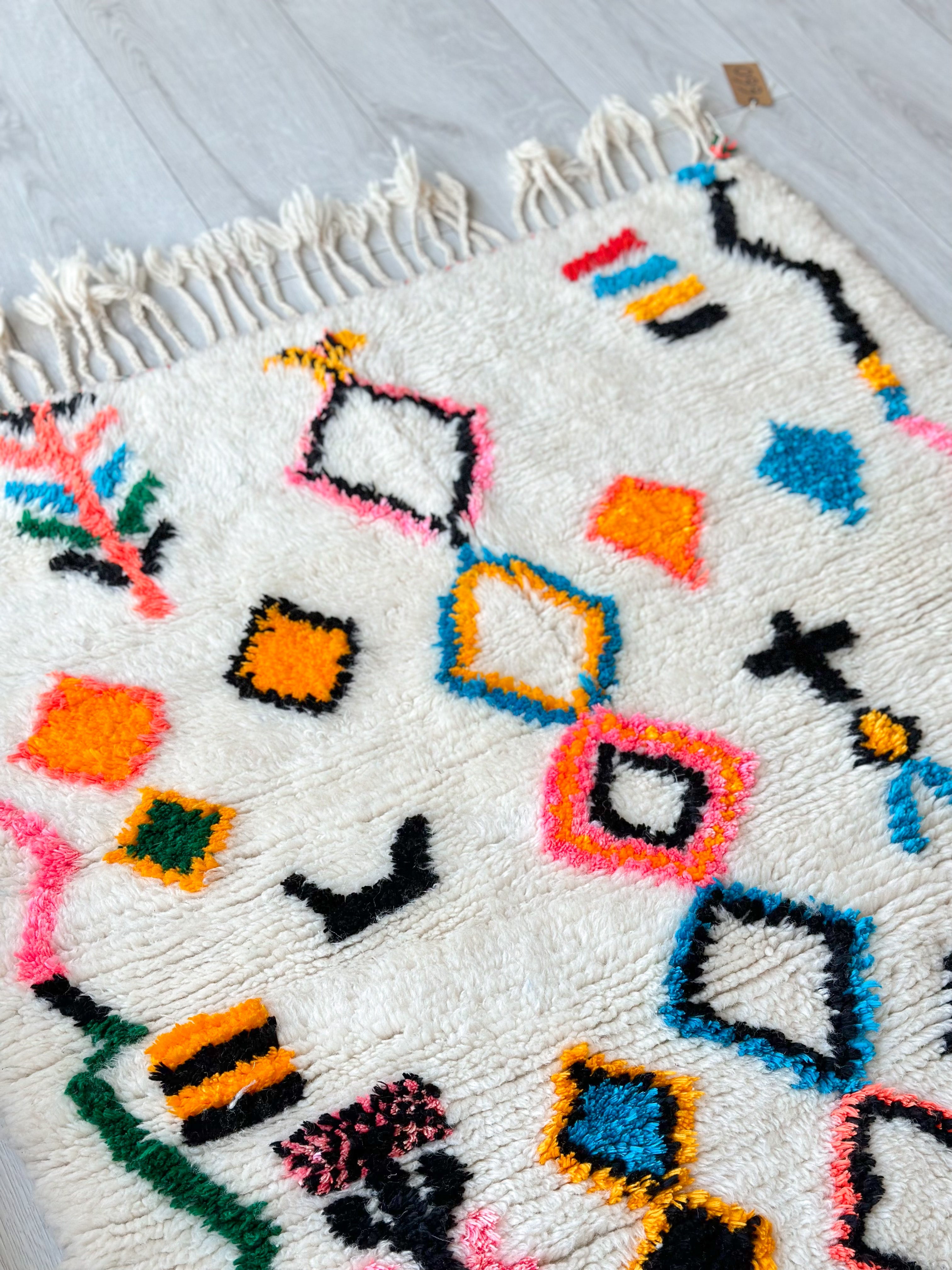 Colorful Berber rug 100 x 168 cm - n°660