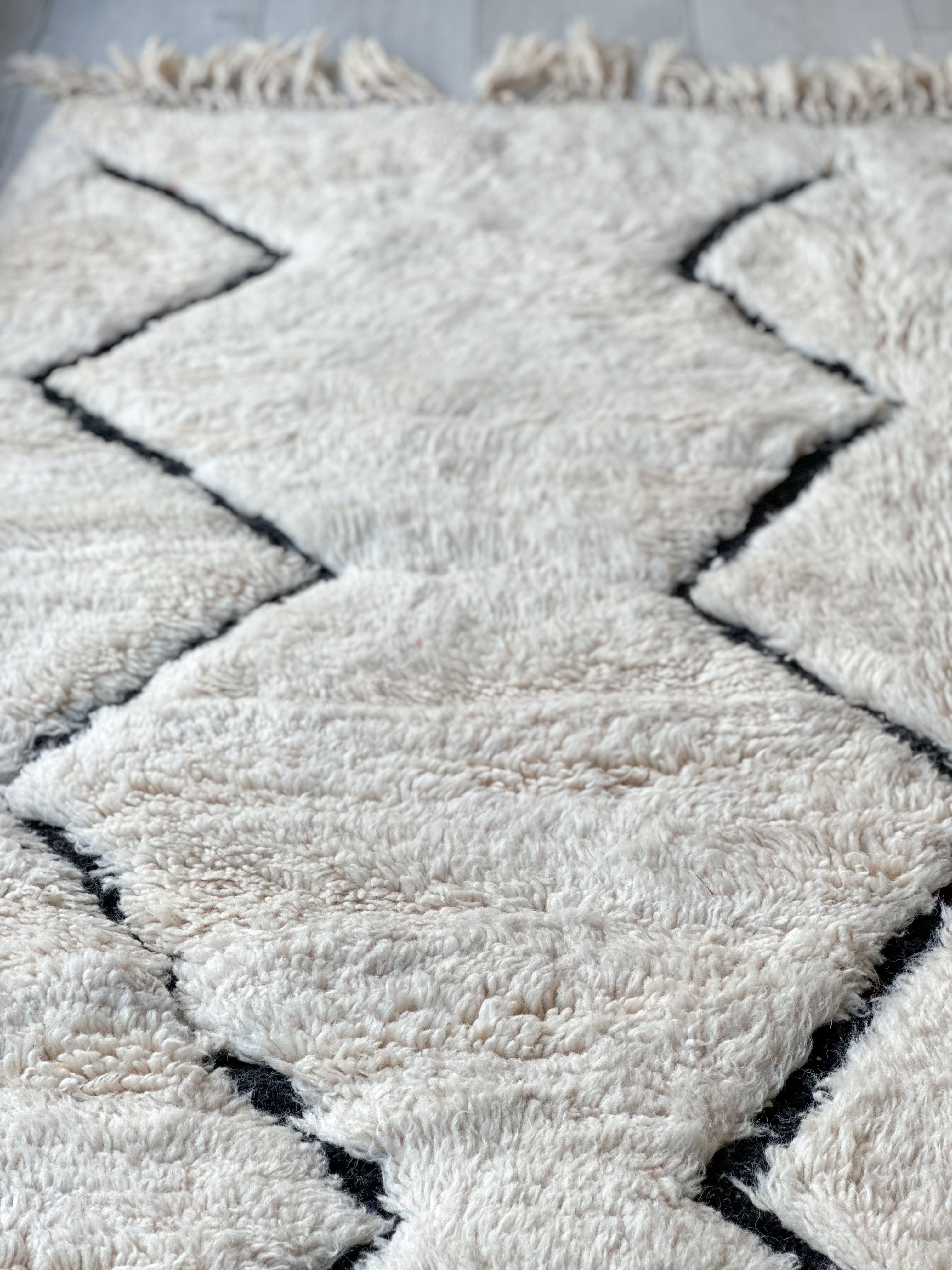 Beni Ouarain shaggy rug - 156 x 255 cm - n°701